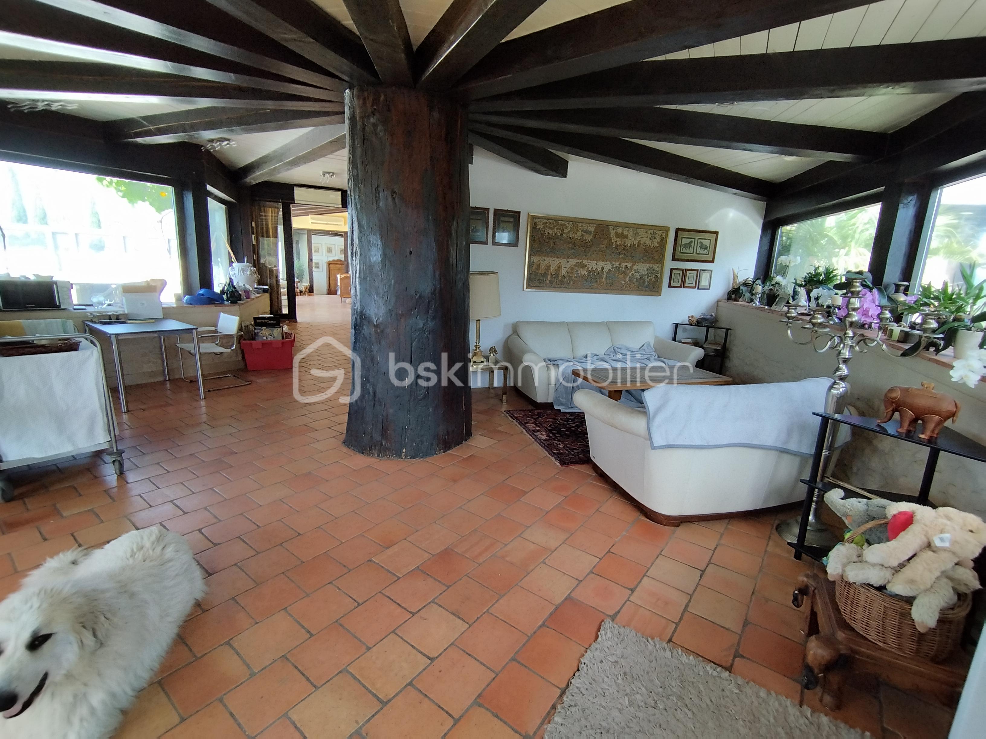 Maison de 402 m² - 1762944960435.jpg