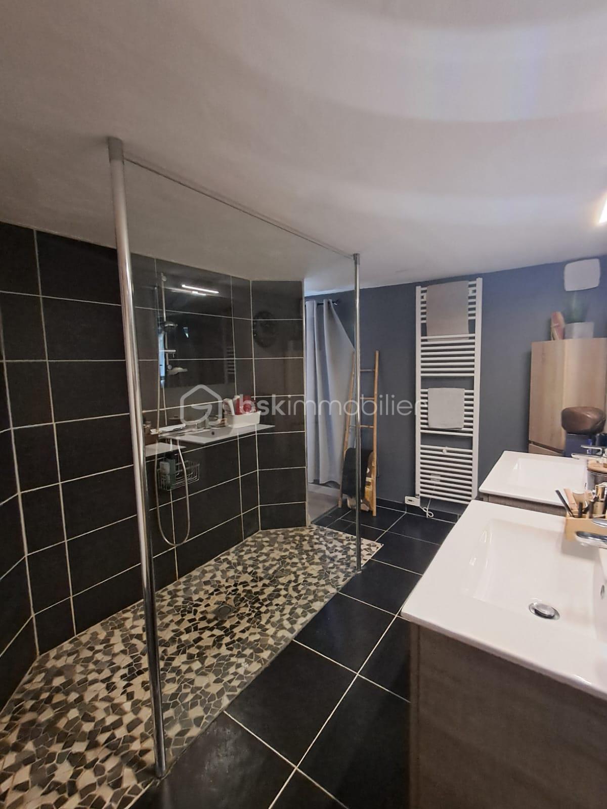 Maison de 156 m² - WhatsApp Image 2025-08-31 à 10.43.44_4fbe8a4c.jpg