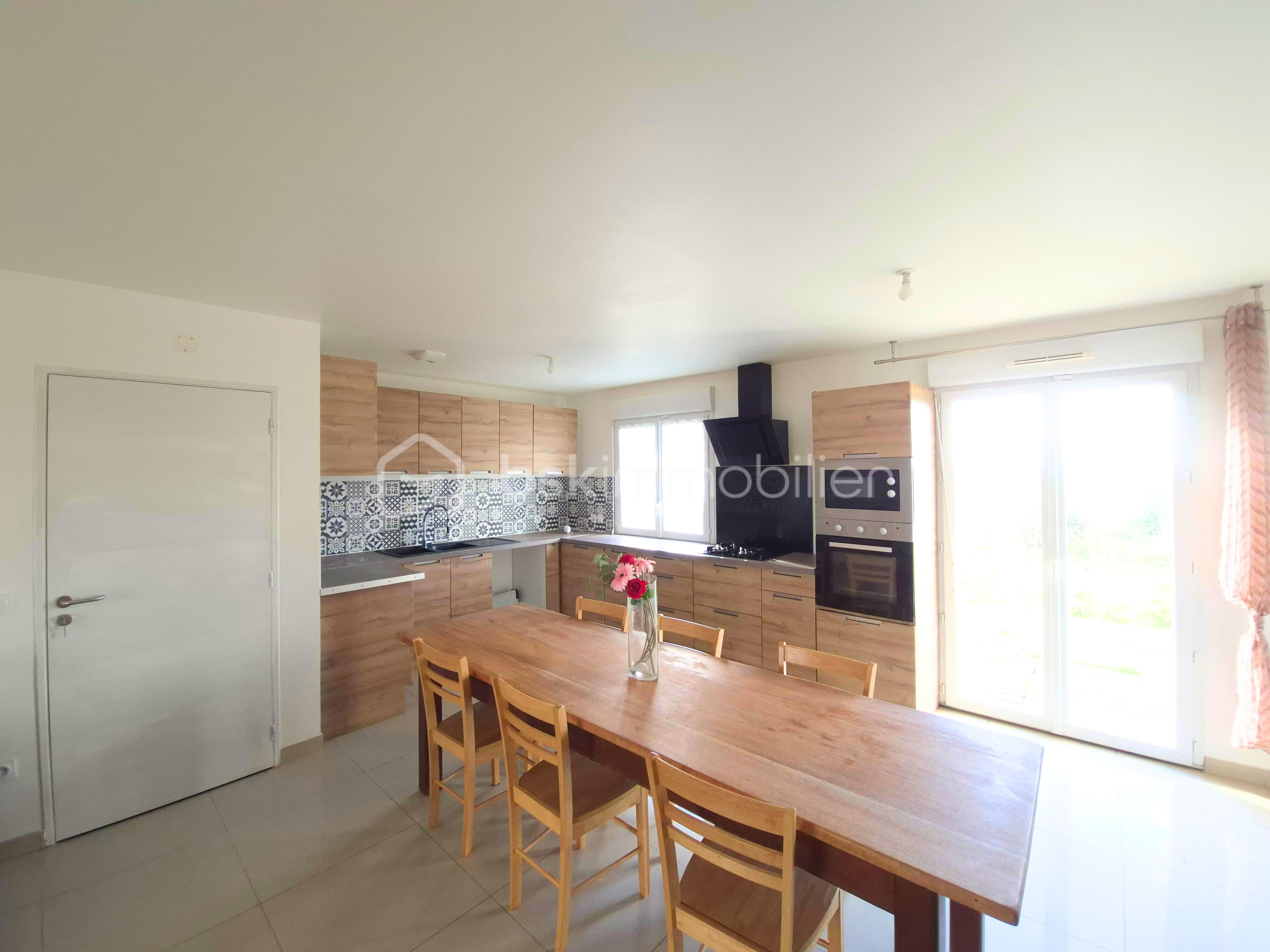 Maison de 104 m² - 90dbafd4-215d-4a76-9c7a-d162e6480d1f.jpg