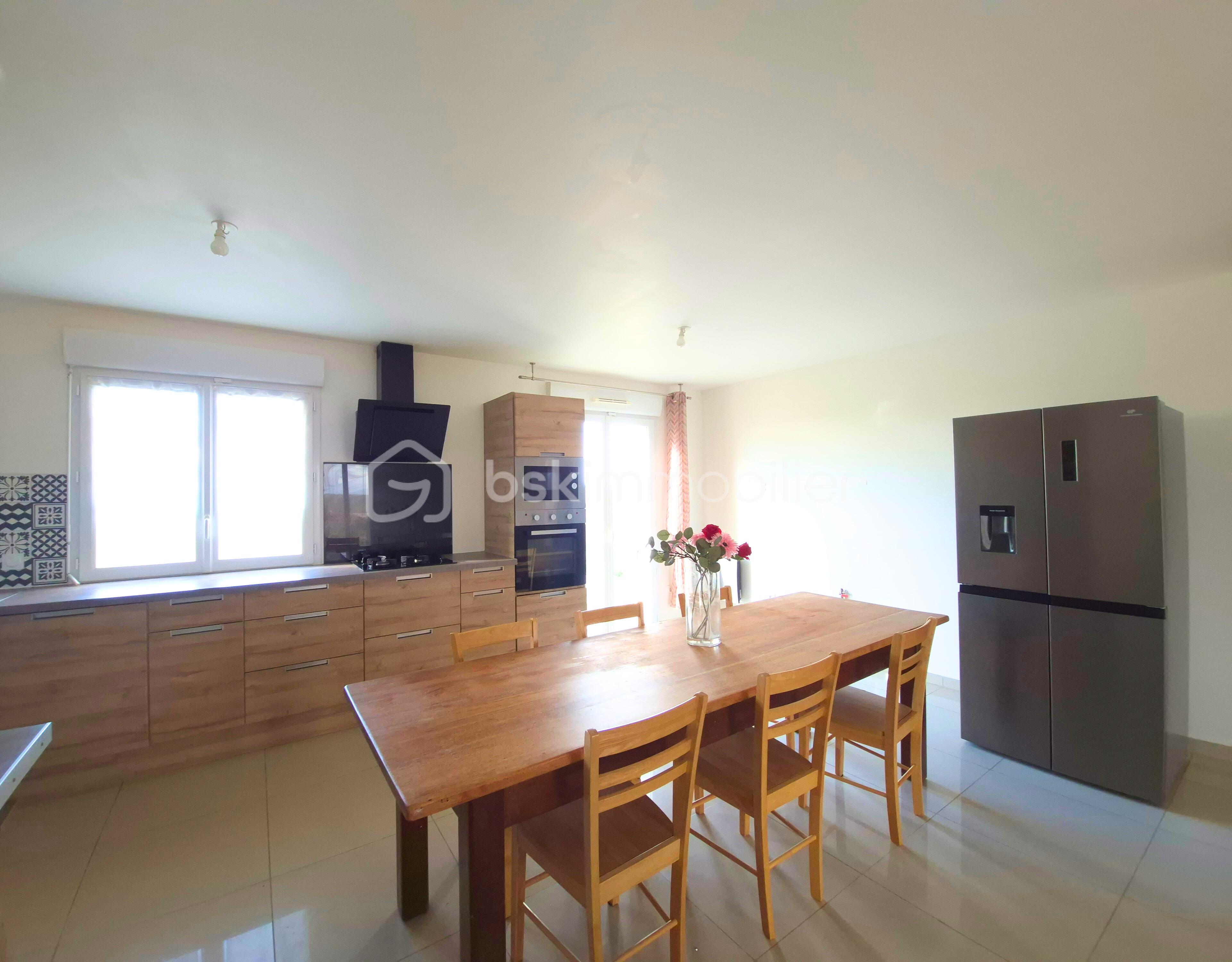 Maison de 104 m² - 001c1f14-e76e-47f2-b566-5d5f06d5974b.jpg