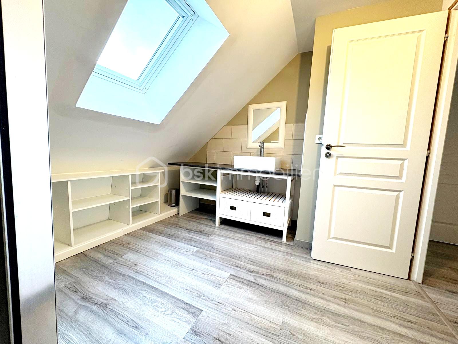 Maison traditionnelle de 183 m² - Polish_20251130_151313840.jpg