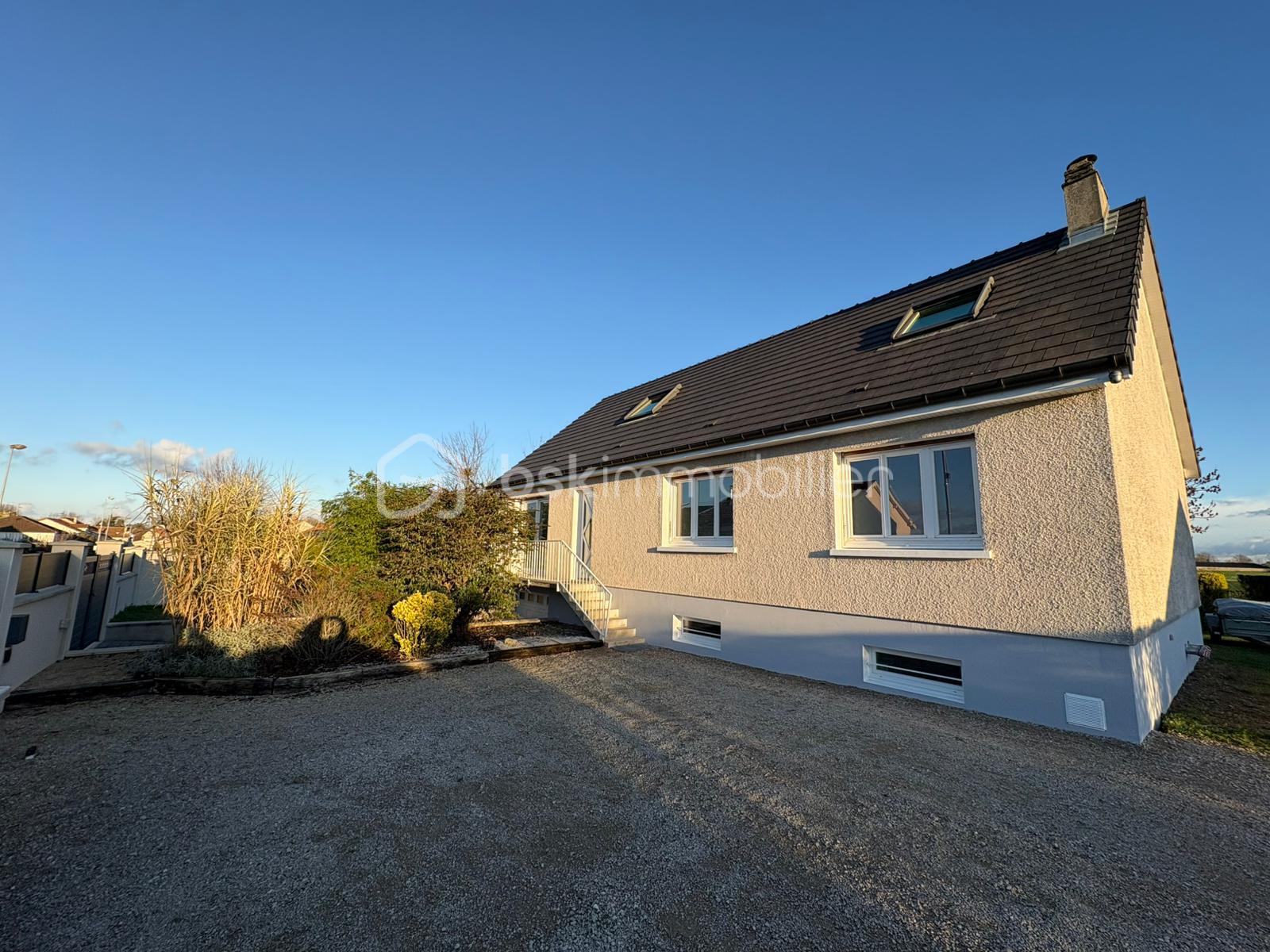 Maison traditionnelle de 183 m² - IMG-20260105-WA0003.jpg