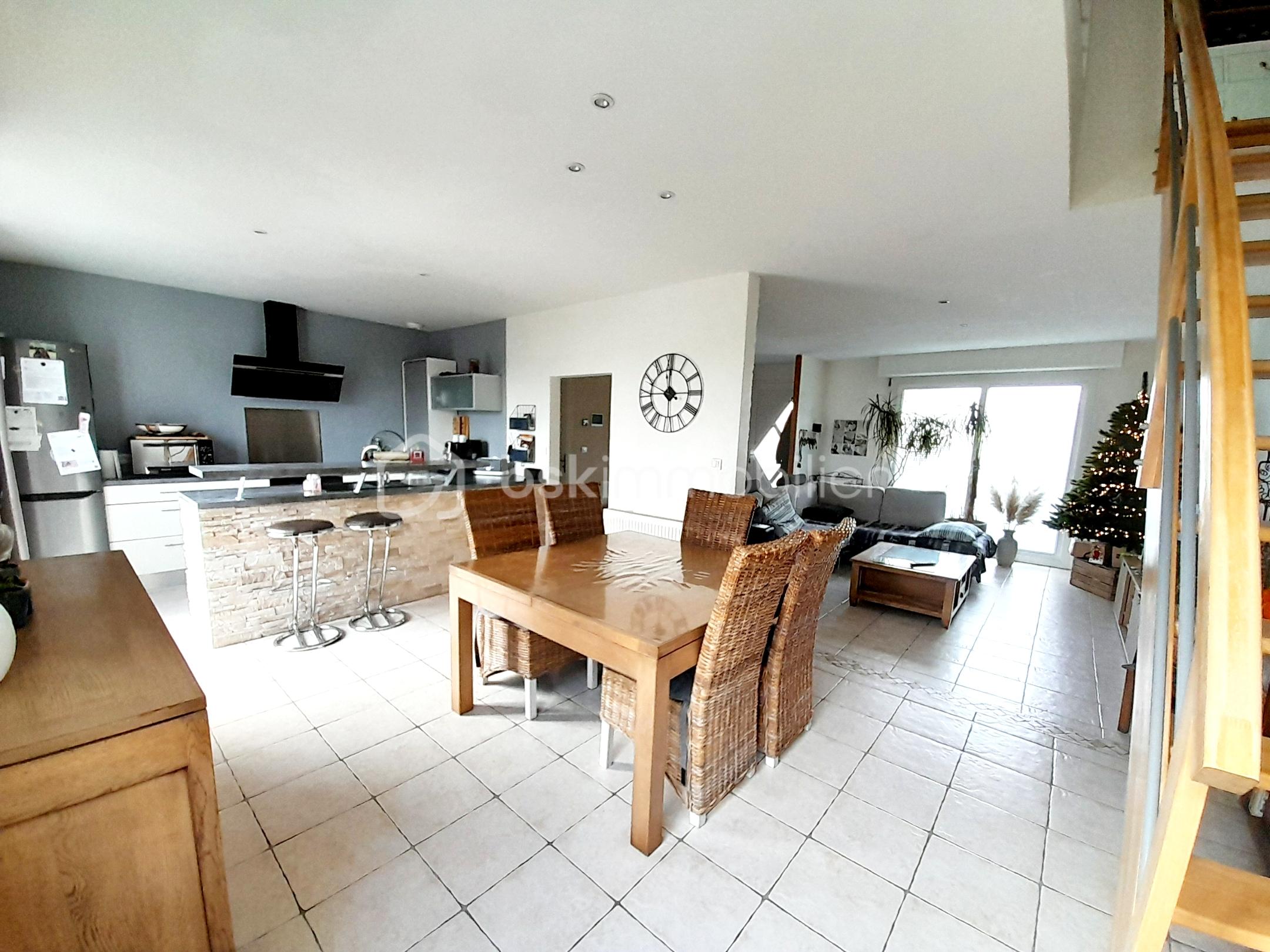 Maison traditionnelle de 183 m² - Polish_20251130_152954671.jpg