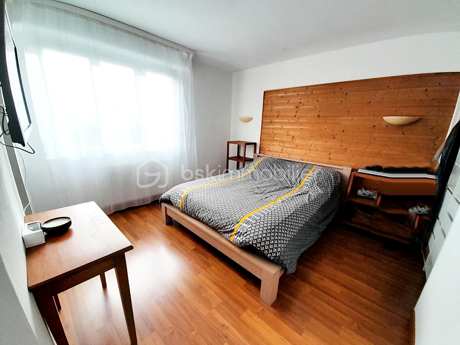 Maison traditionnelle de 183 m² - Polish_20251130_152304598.jpg