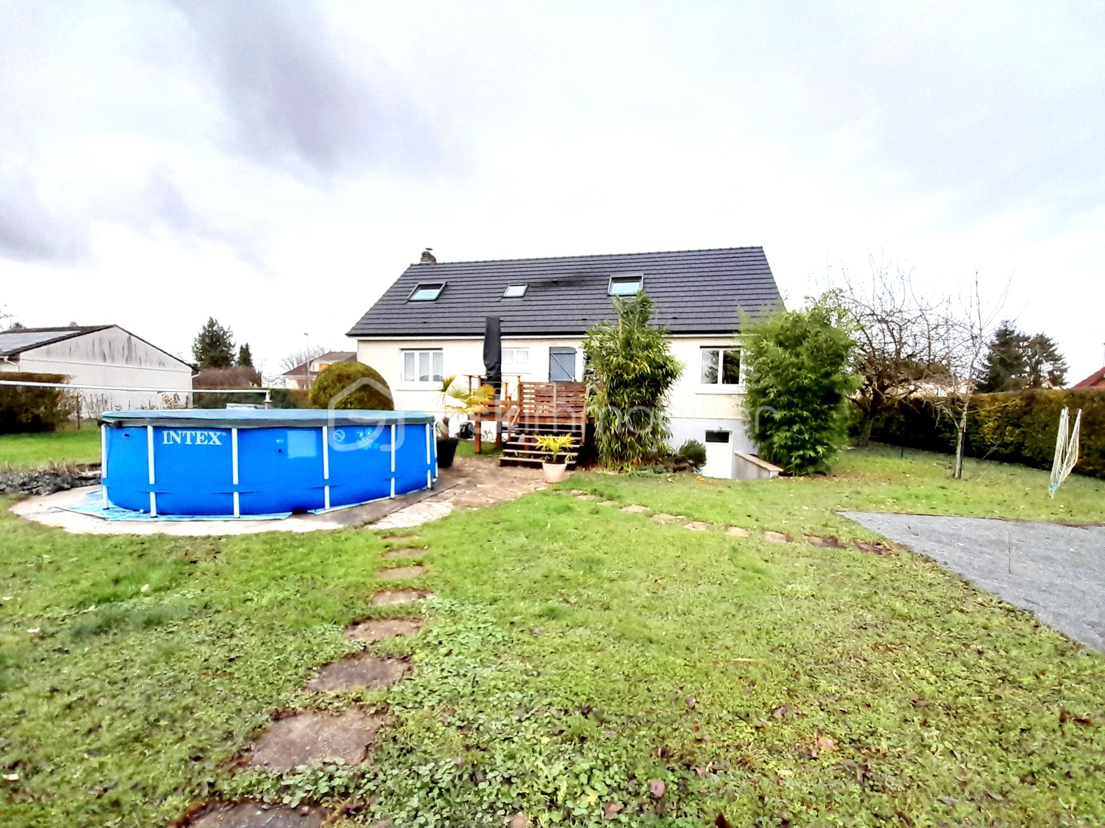 Maison traditionnelle de 183 m² - Polish_20251130_151655790.jpg