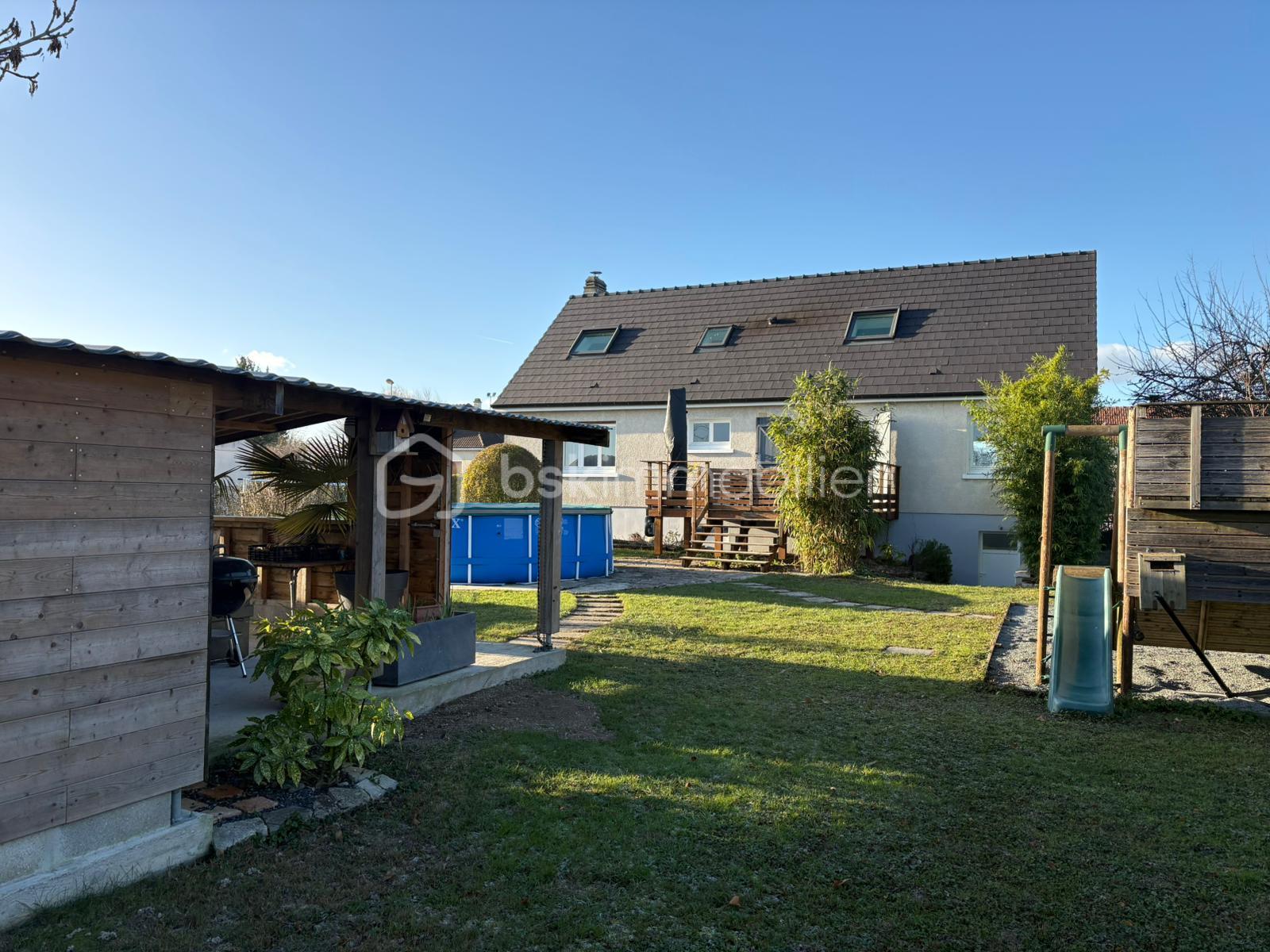 Maison traditionnelle de 183 m² - IMG-20260105-WA0001.jpg