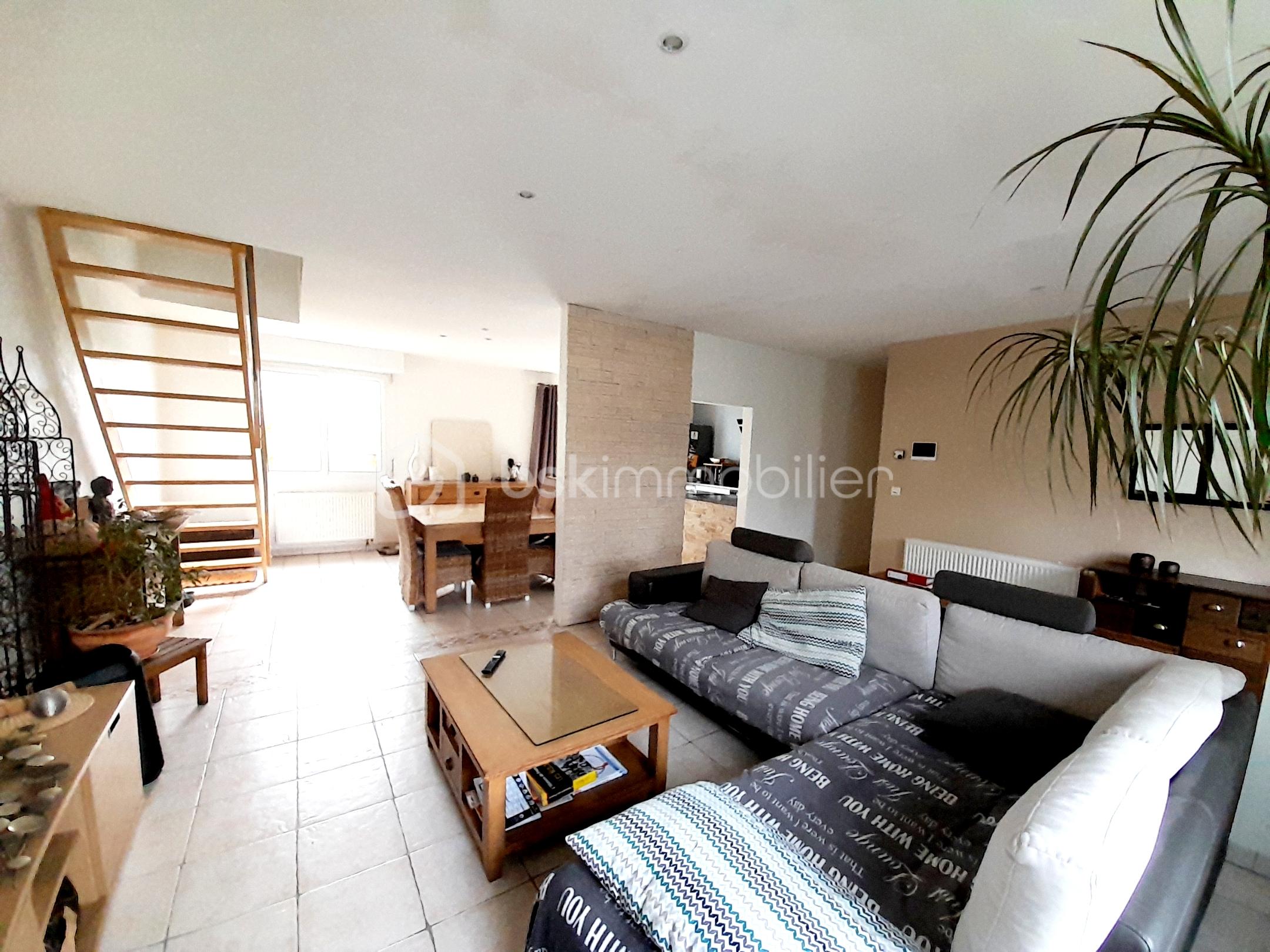 Maison traditionnelle de 183 m² - Polish_20251130_152746693.jpg