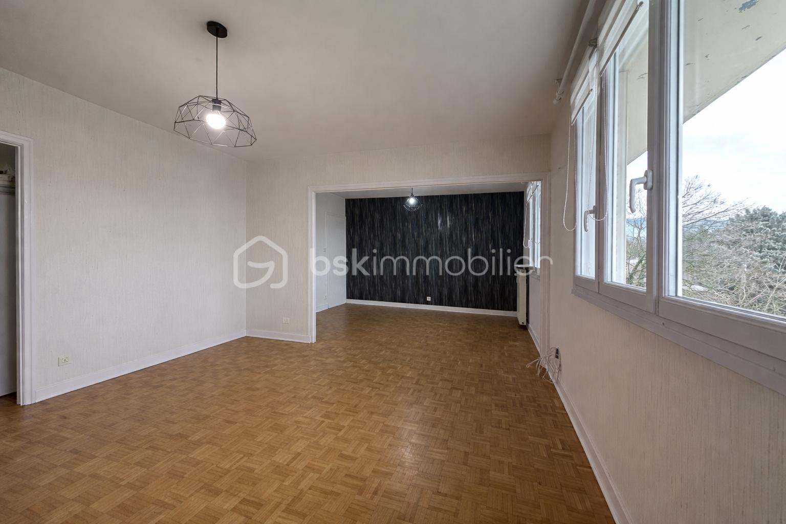 Appartement de 89,62 m² - Salon lumineux et spacieux.png