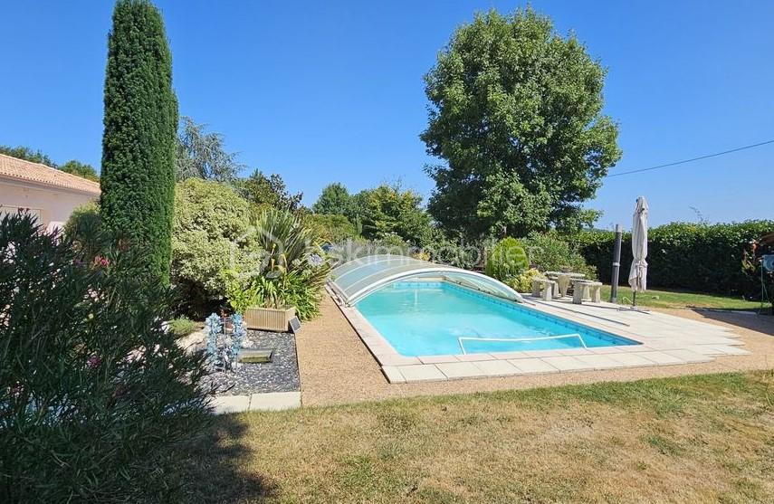 Maison contemporaine de 160 m² - piscine 1.jpg
