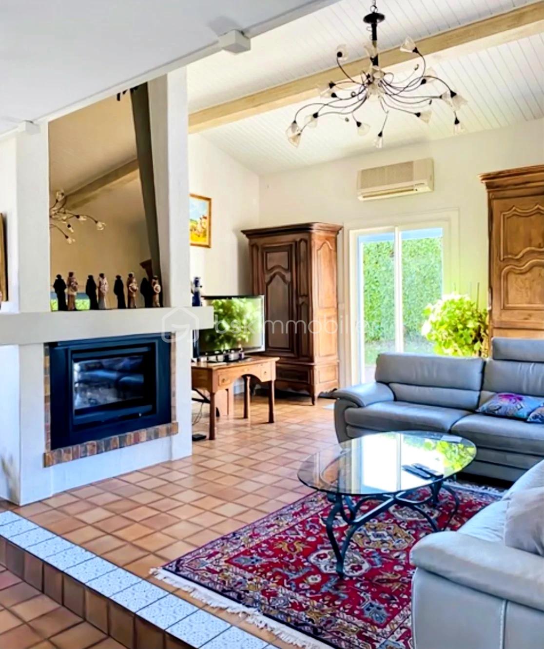 Villa de 217 m² - liloo-downloader8nunFK