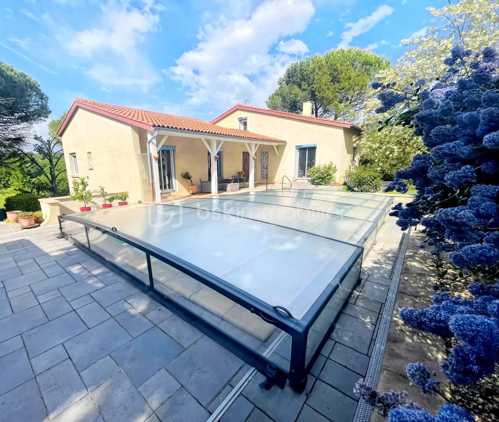 Villa de 217 m² - liloo-downloaderqJqt2M