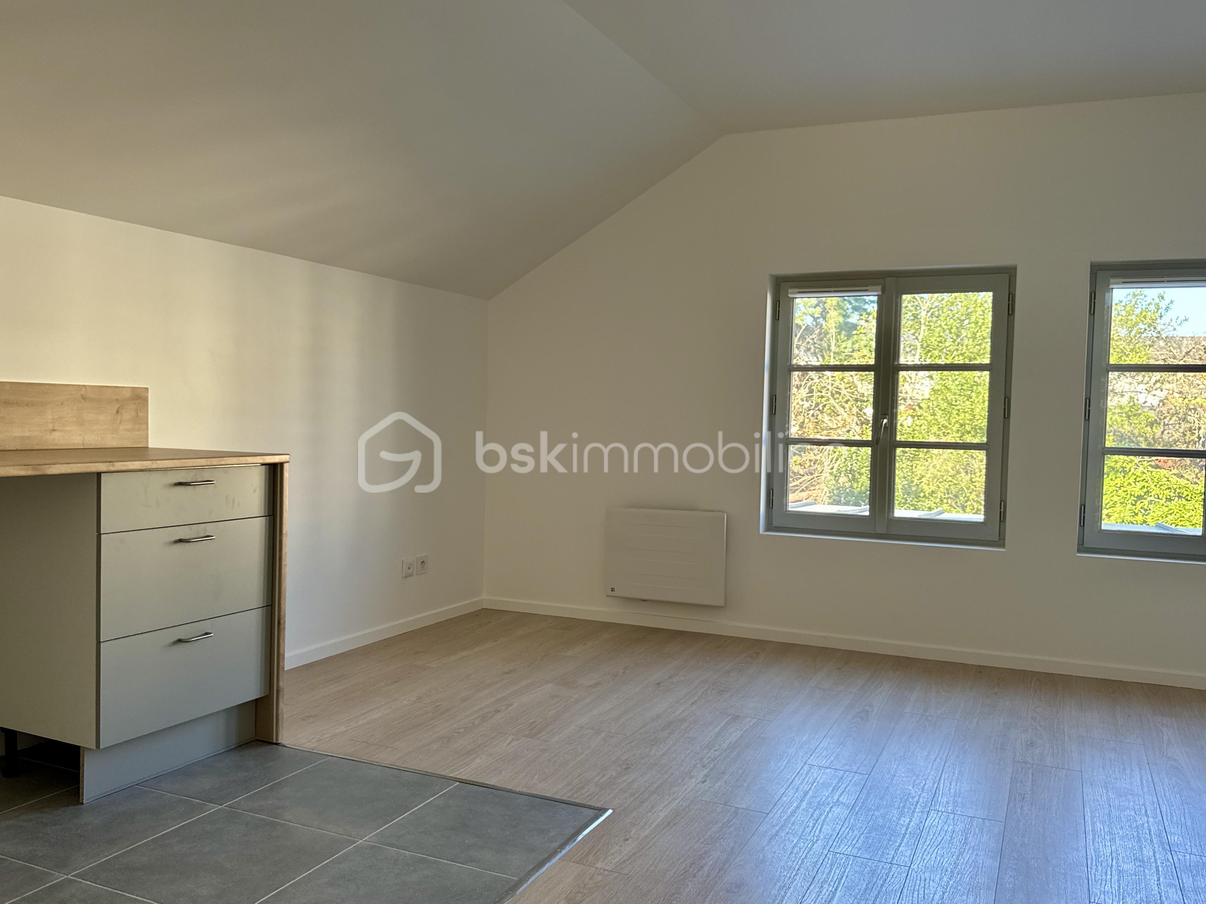 Appartement de 22,90 m² - DJI_20250712_191154_842.jpg