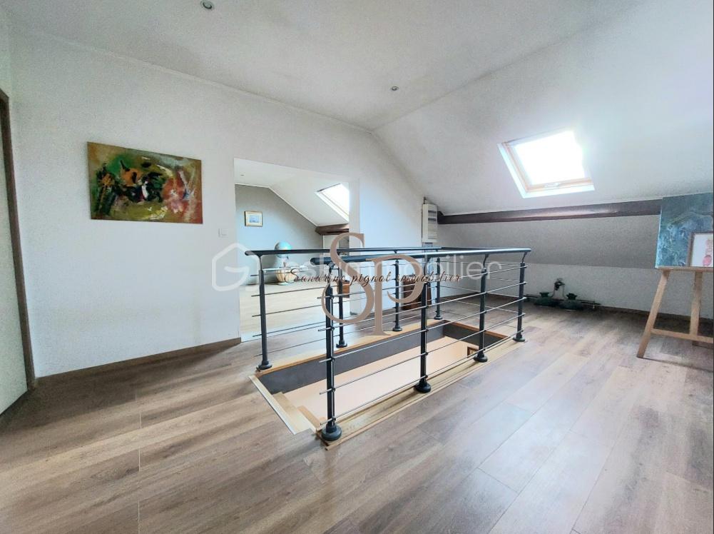 Maison traditionnelle de 220 m² - fontaine-la-gaillarde_00013.jpg