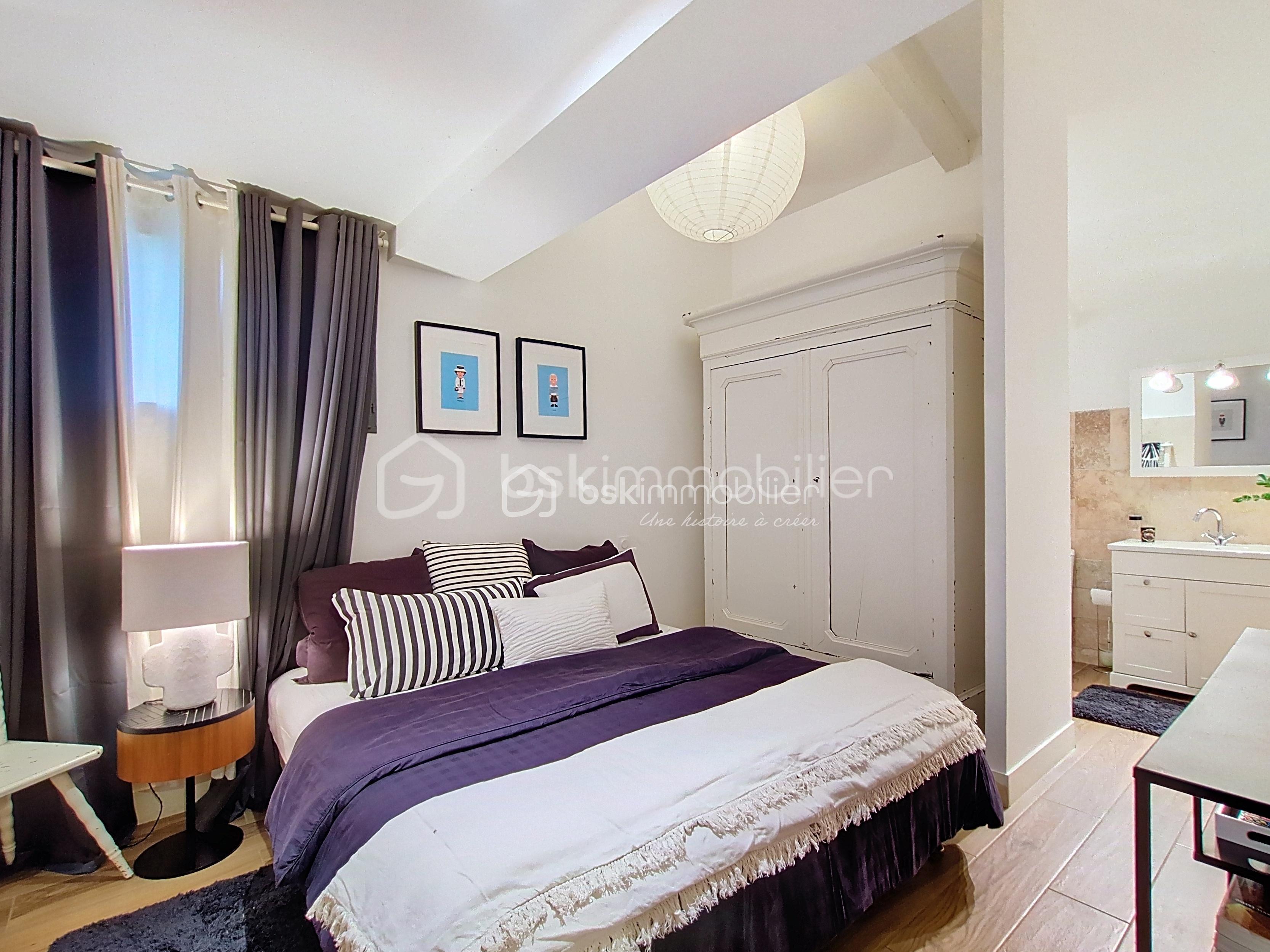 Maison de 253 m² - chambre rdc 1.jpg