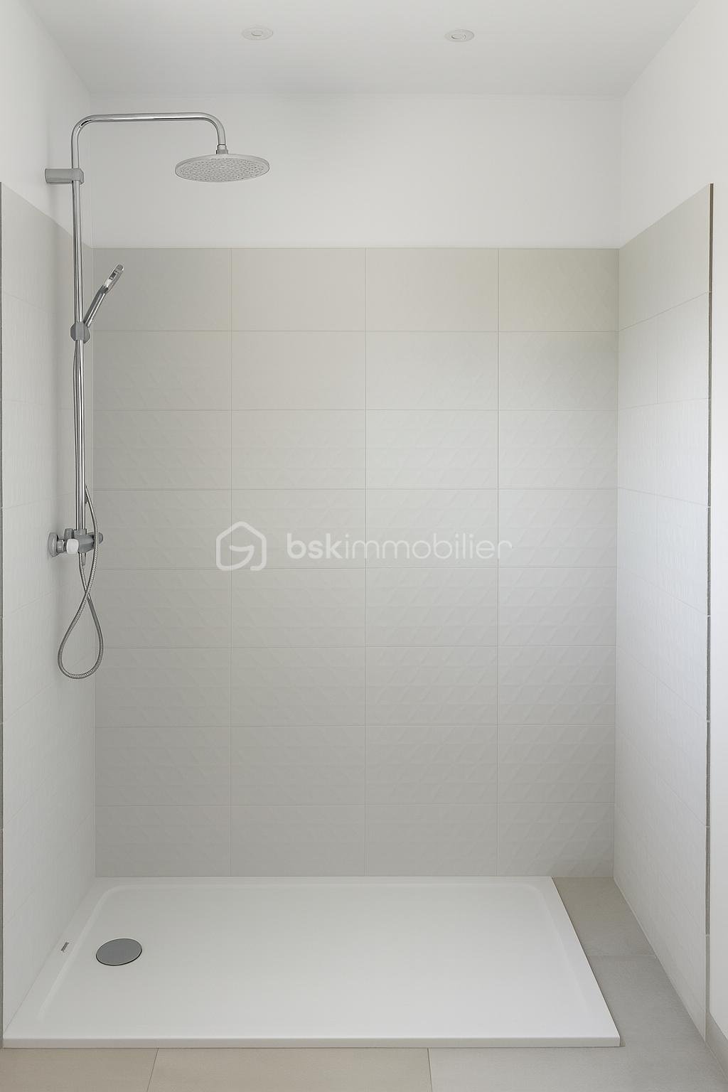 Maison de 99 m² - Douche étage .png