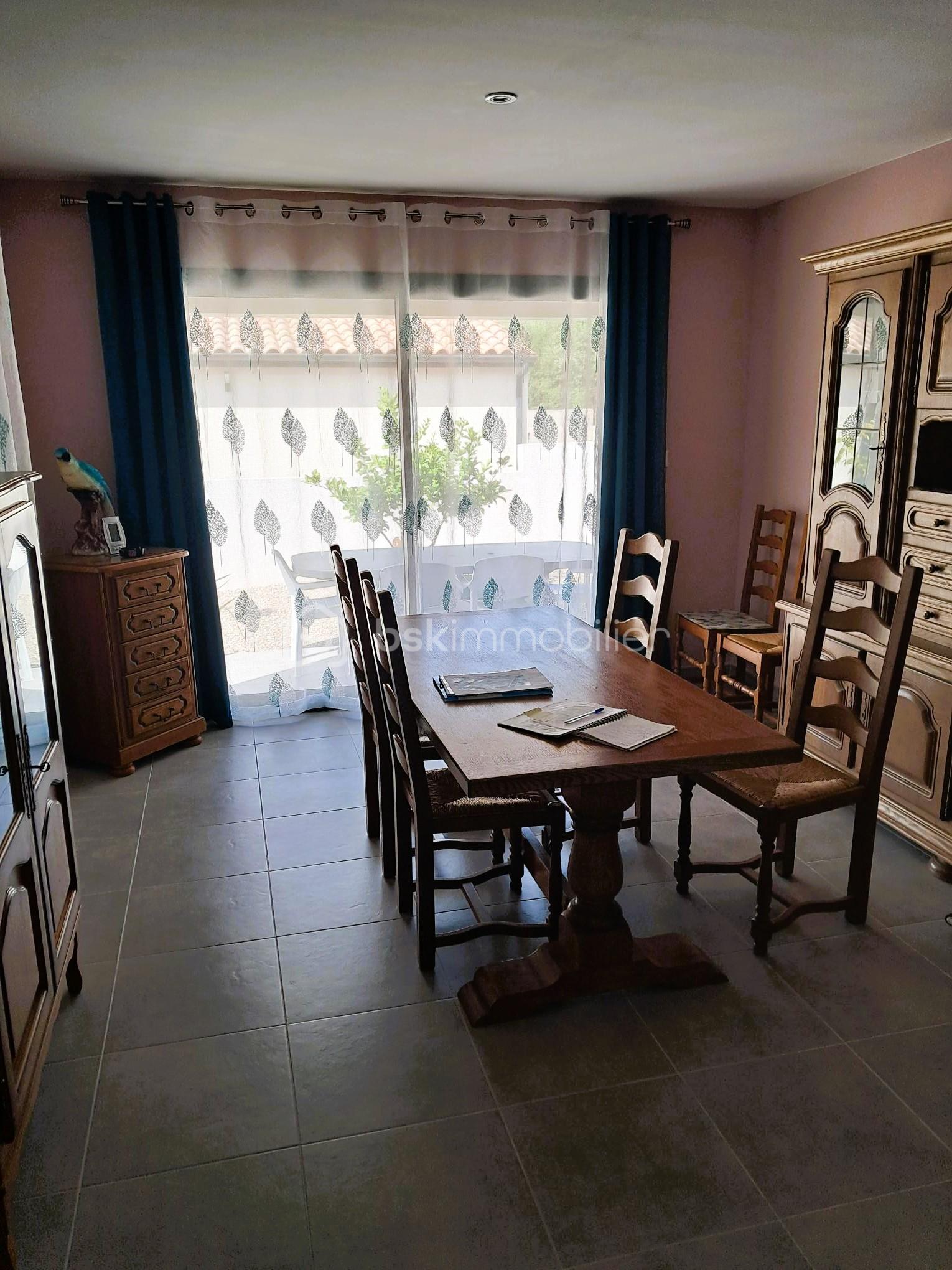 Maison traditionnelle de 59,42 m² - 10 - salon.jpg