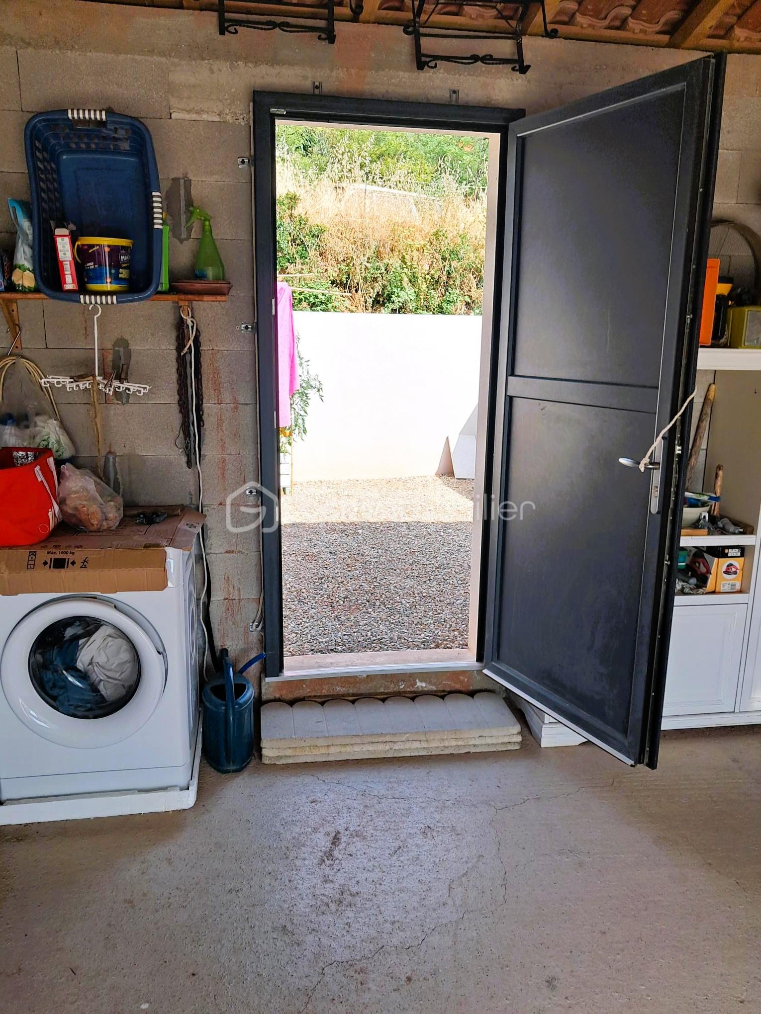 Maison traditionnelle de 59,42 m² - 21 - garage.jpg