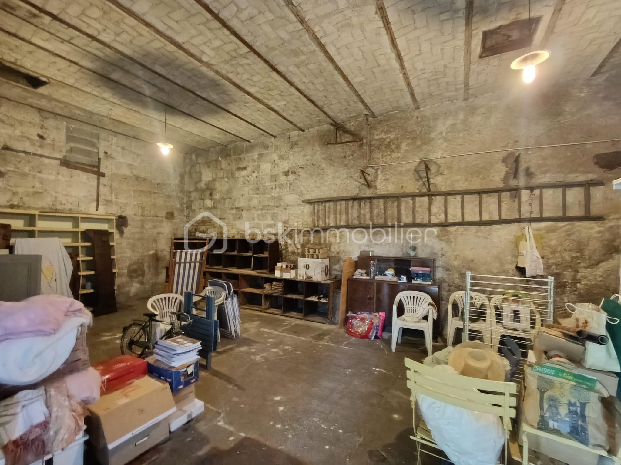 Parking de 80 m² - OVSN6632.JPG