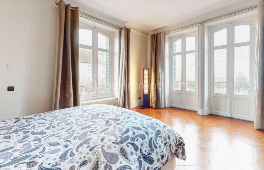 Demeure de 240,38 m² - f.JPG