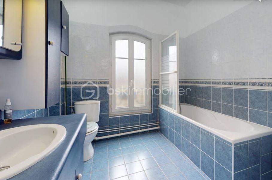 Demeure de 240,38 m² - j.JPG