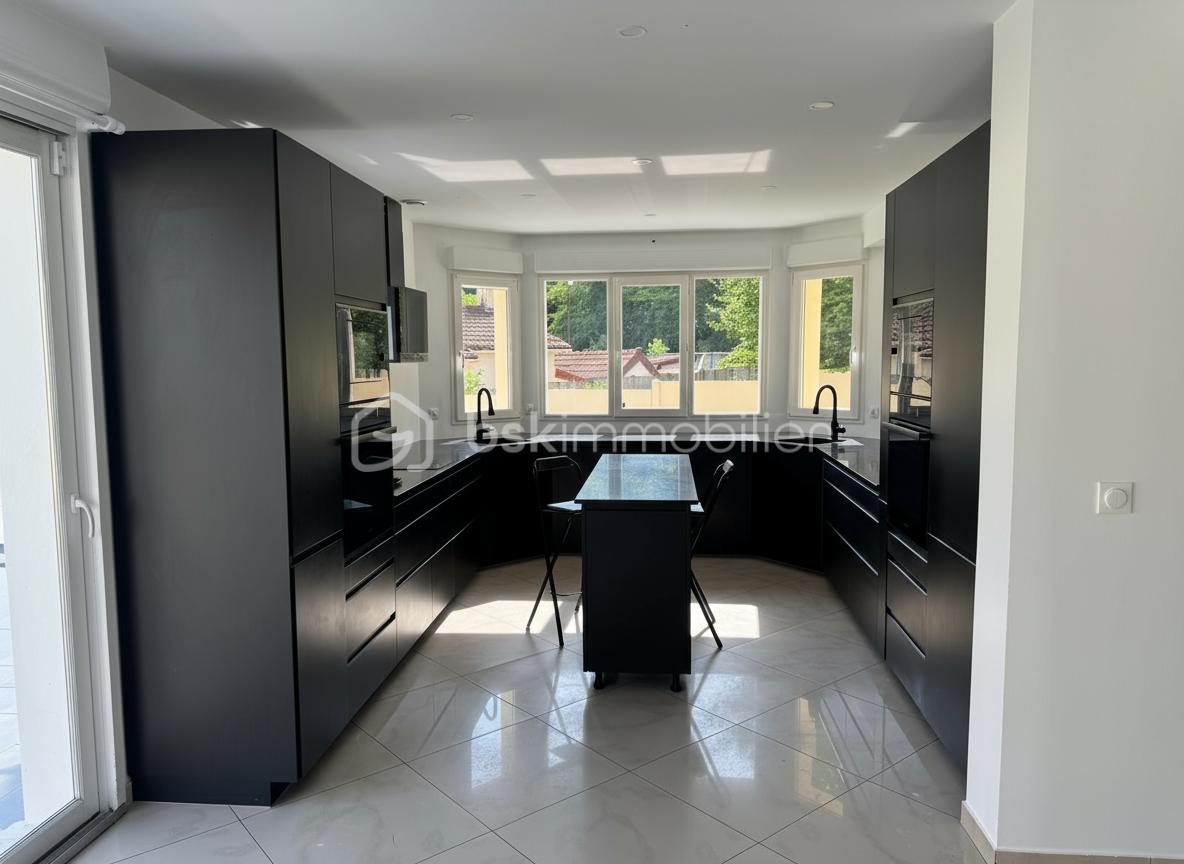 Maison de 129 m² - generated_2025-11-14T08_19_19.617.jpg