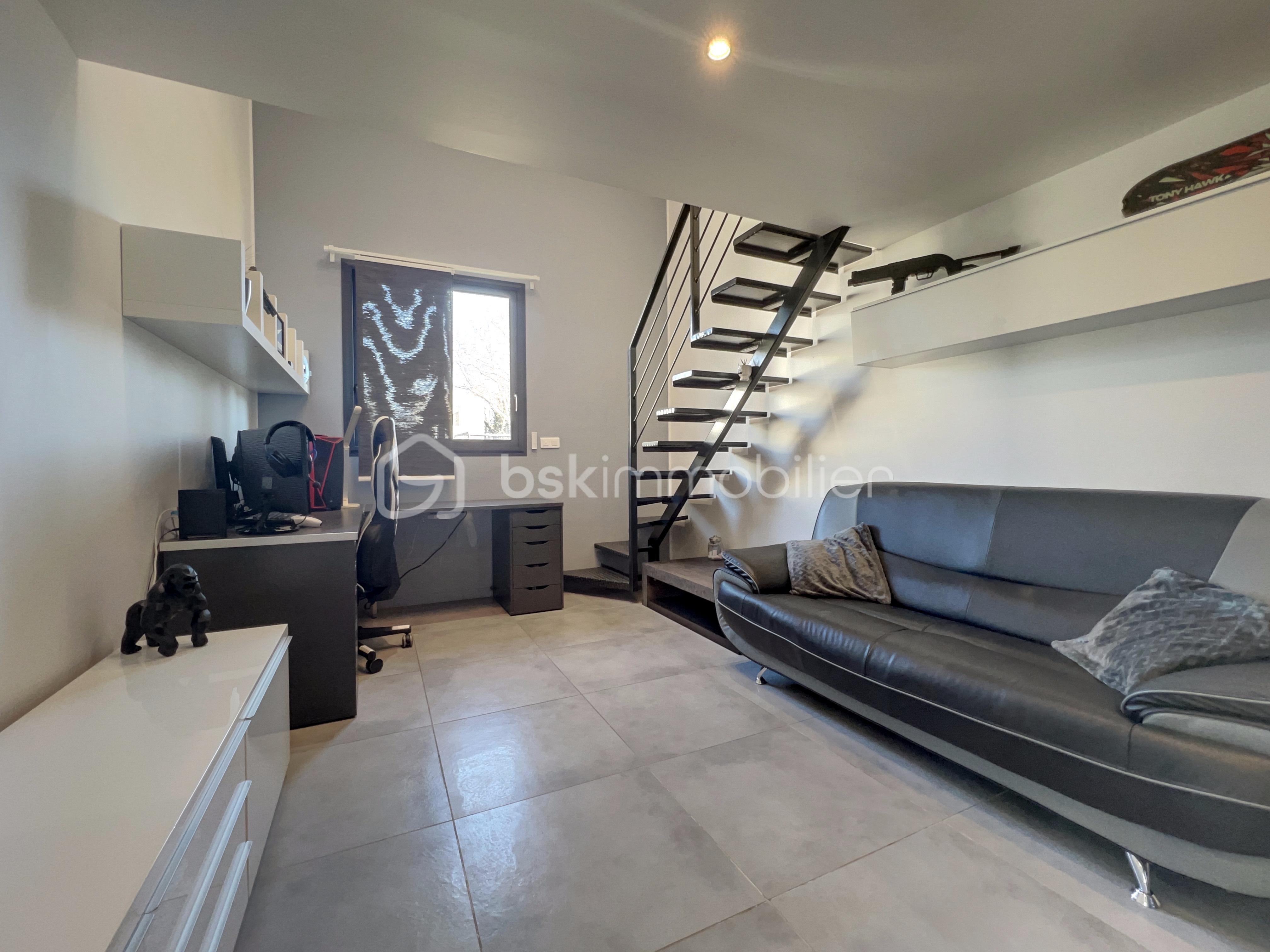 Maison contemporaine de 180 m² - F14F9C35-9FA4-A90A-A8BA-FB1595A3CB97.jpg