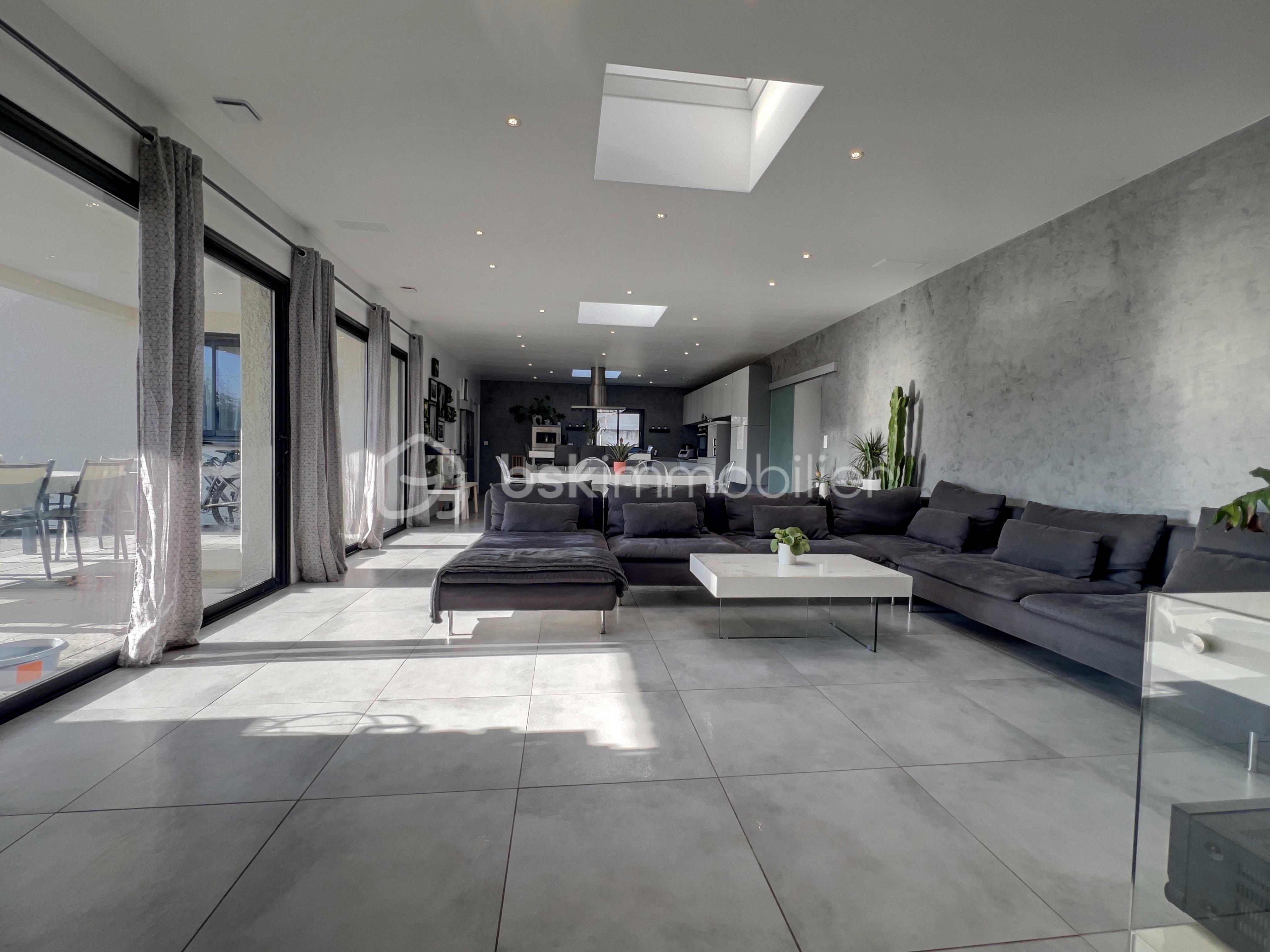 Maison contemporaine de 180 m² - F510D6FC-7EA4-5969-BFAF-552908BED4AA.jpg