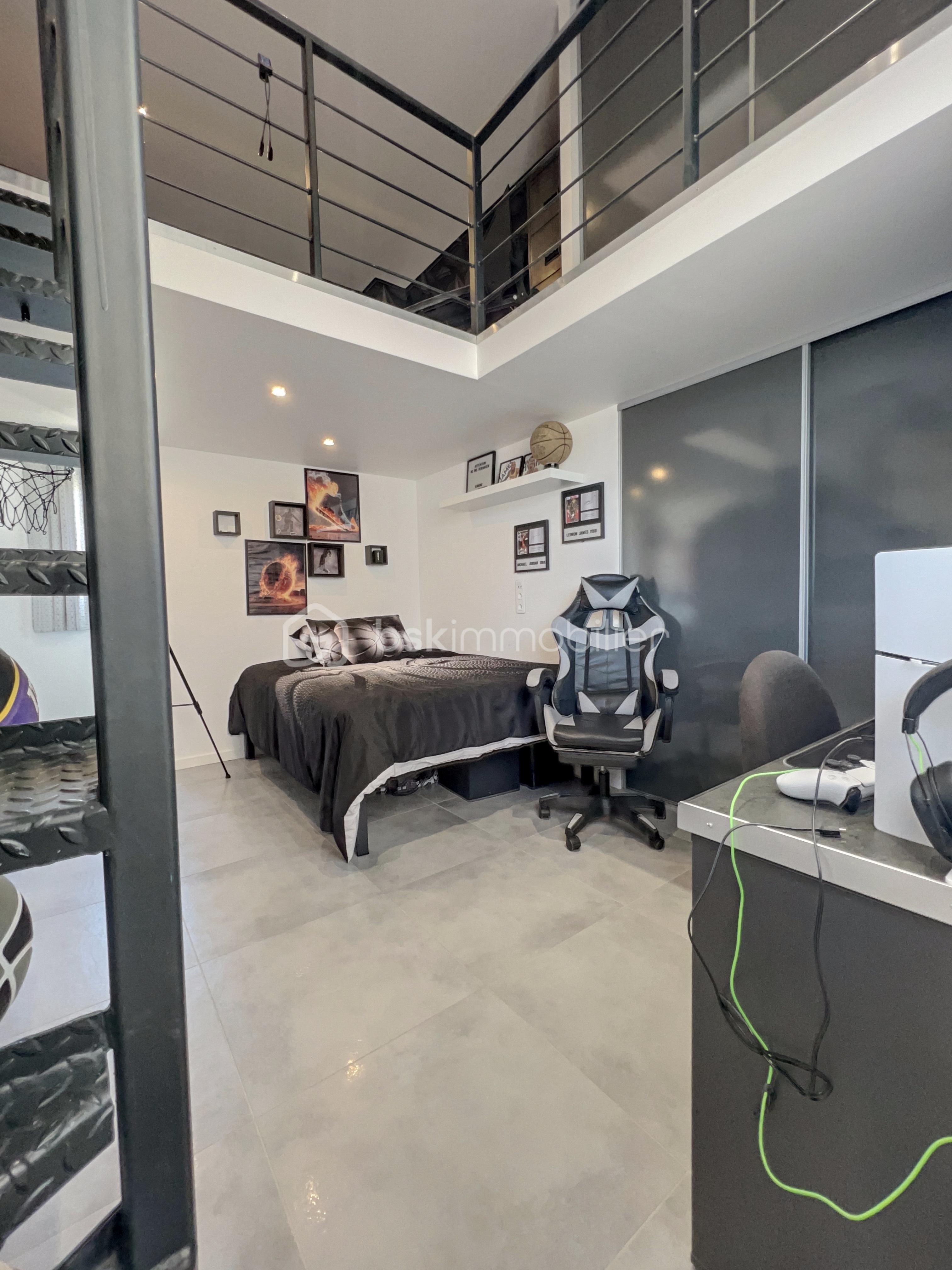 Maison contemporaine de 180 m² - FEFFEEB3-3378-B3D3-6BA1-CD4508012643.jpg