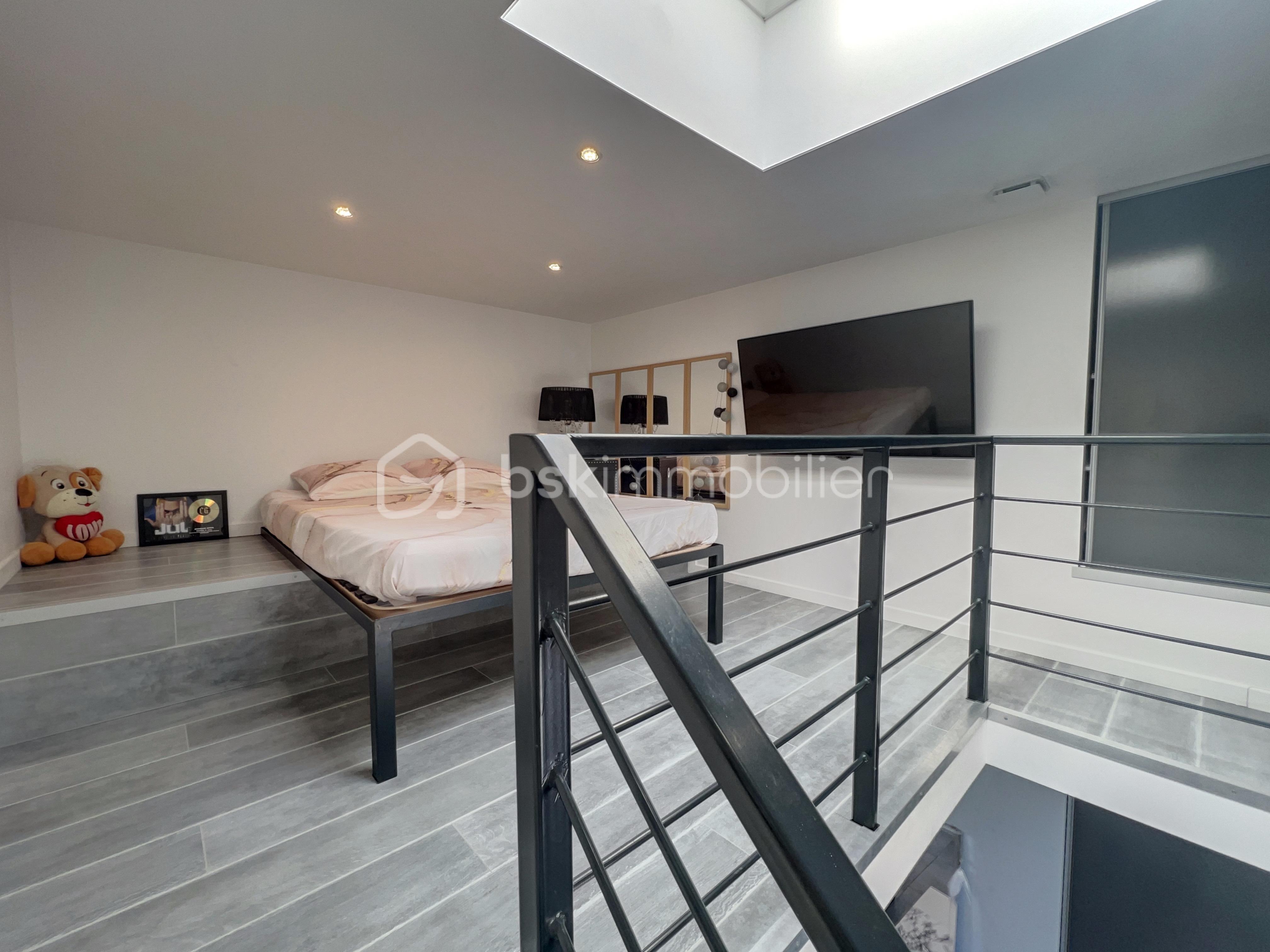 Maison contemporaine de 180 m² - 4B7EA41D-0A7E-C919-223B-194DC2DF567E.jpg