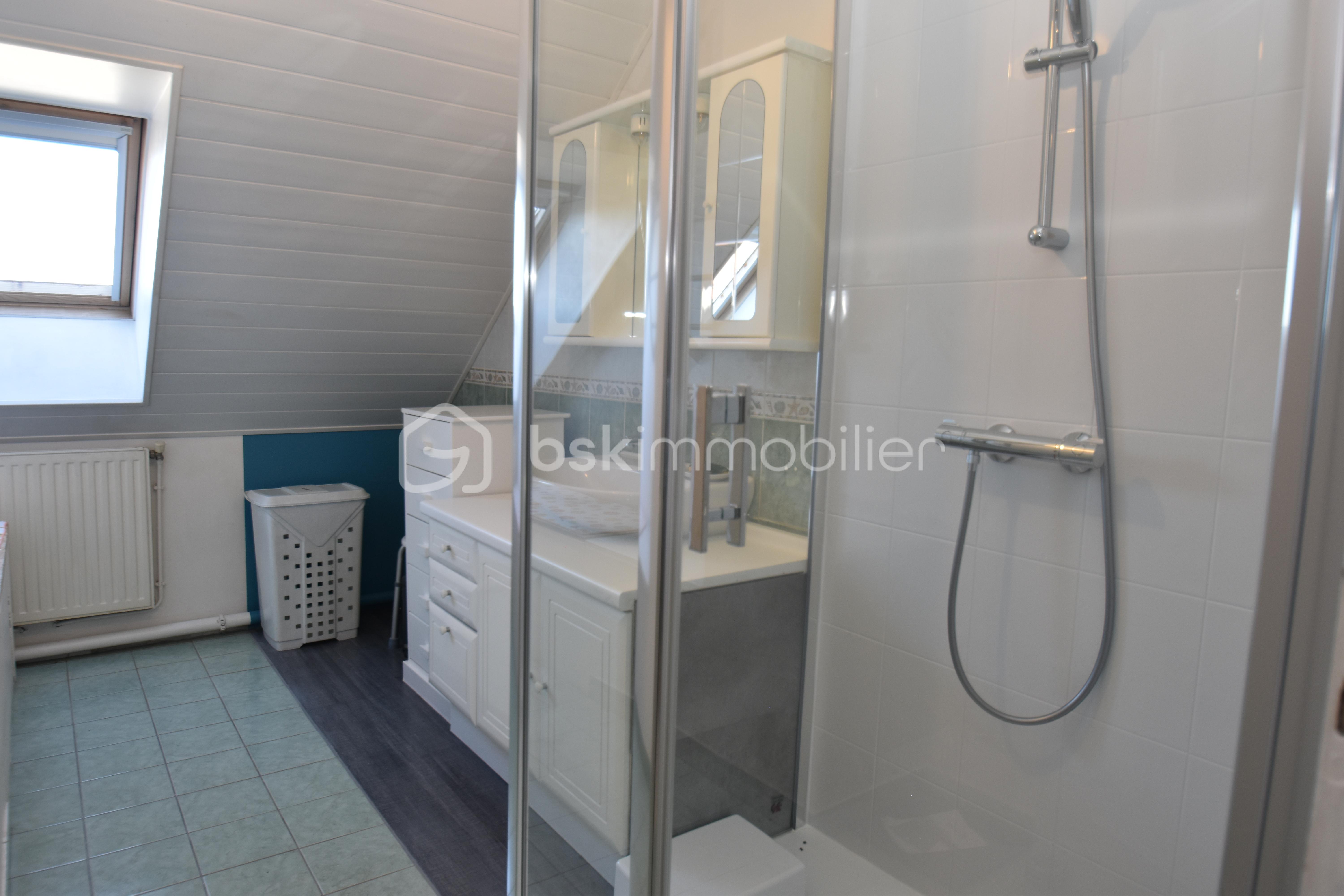 Appartement de 79,77 m² - sdb1.JPG
