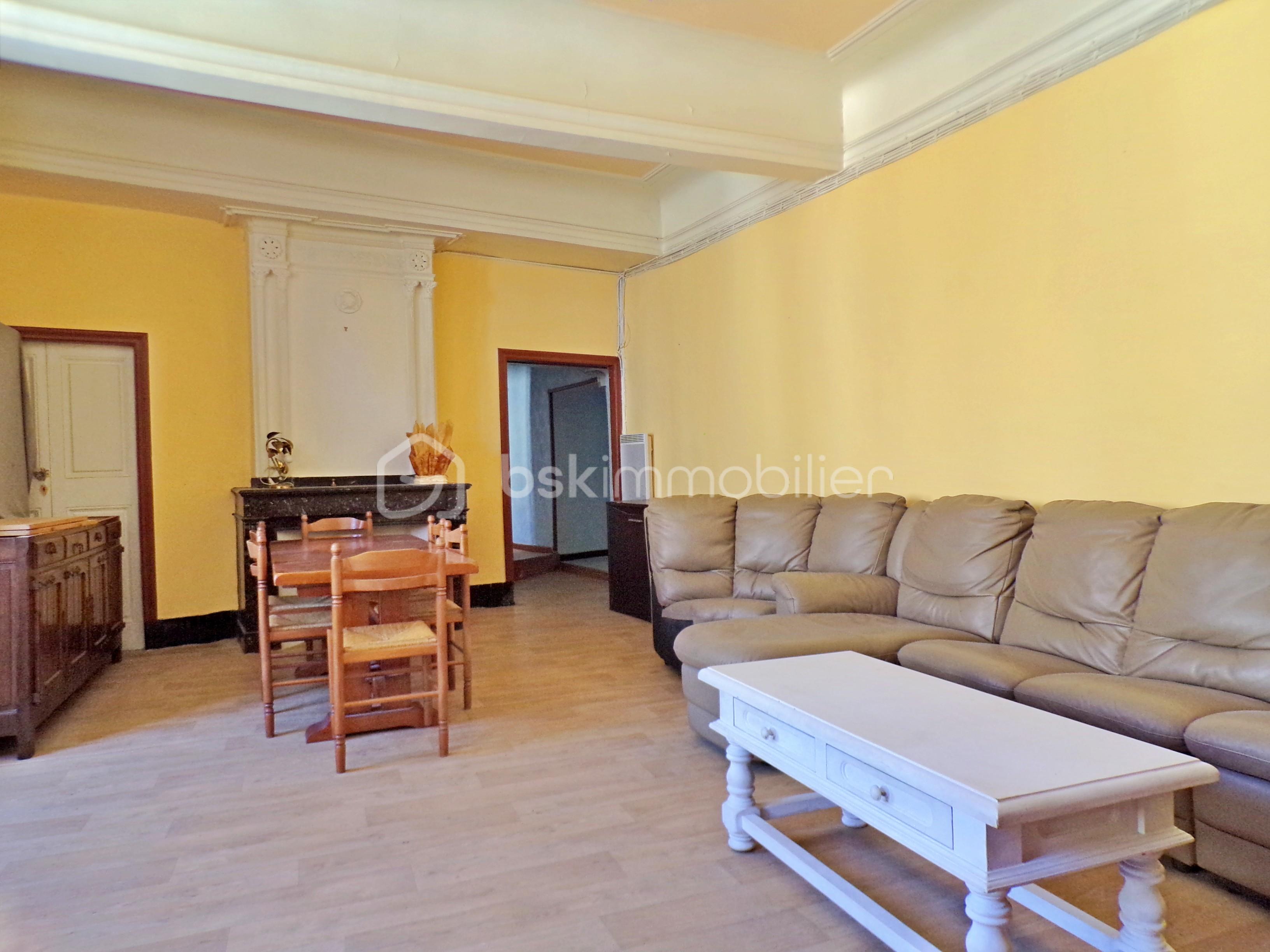 Immeuble de 325 m² - Séjour grand appart 1er.JPG