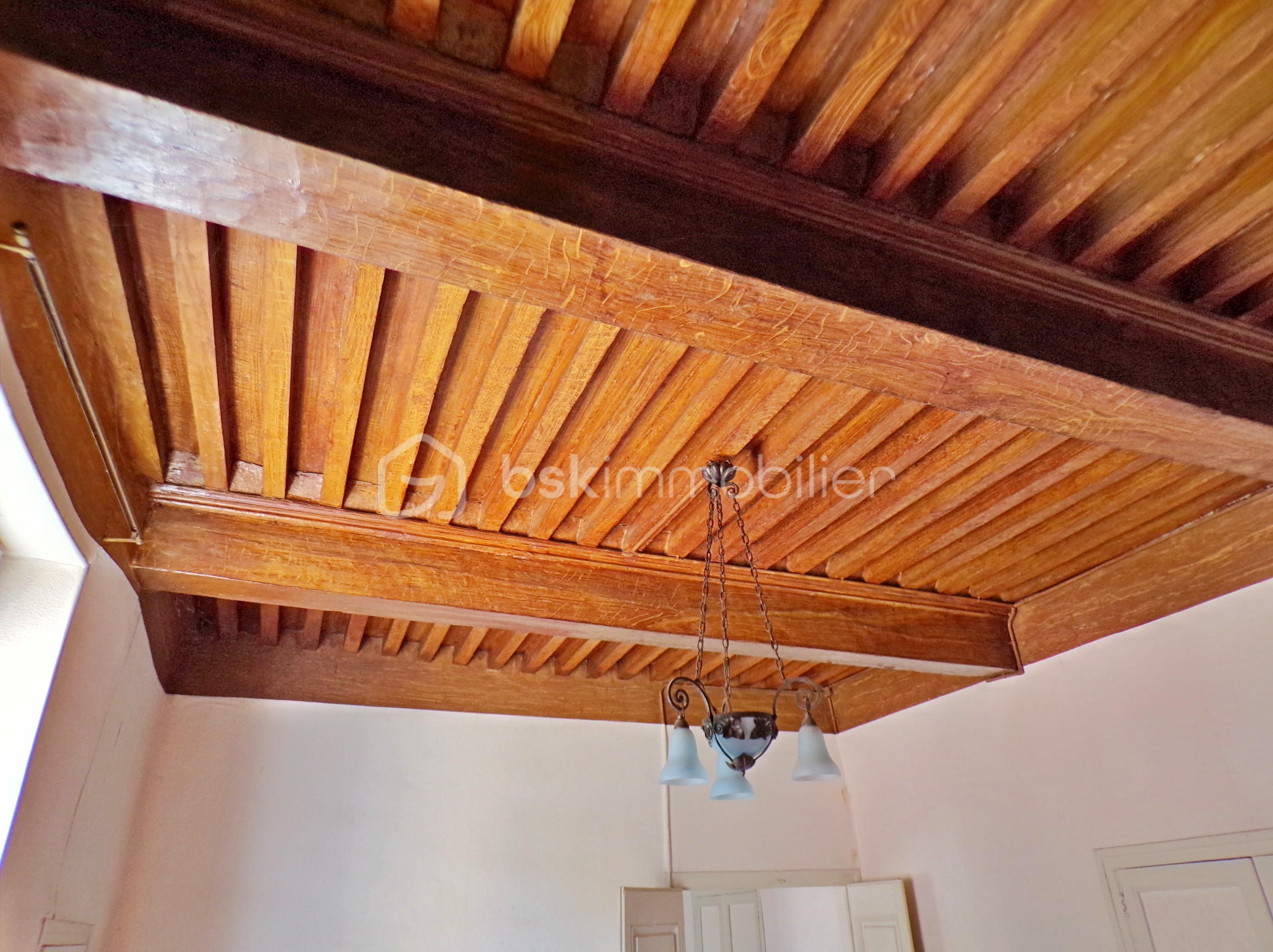 Immeuble de 325 m² - Plafond chambre petit appart 1er.JPG