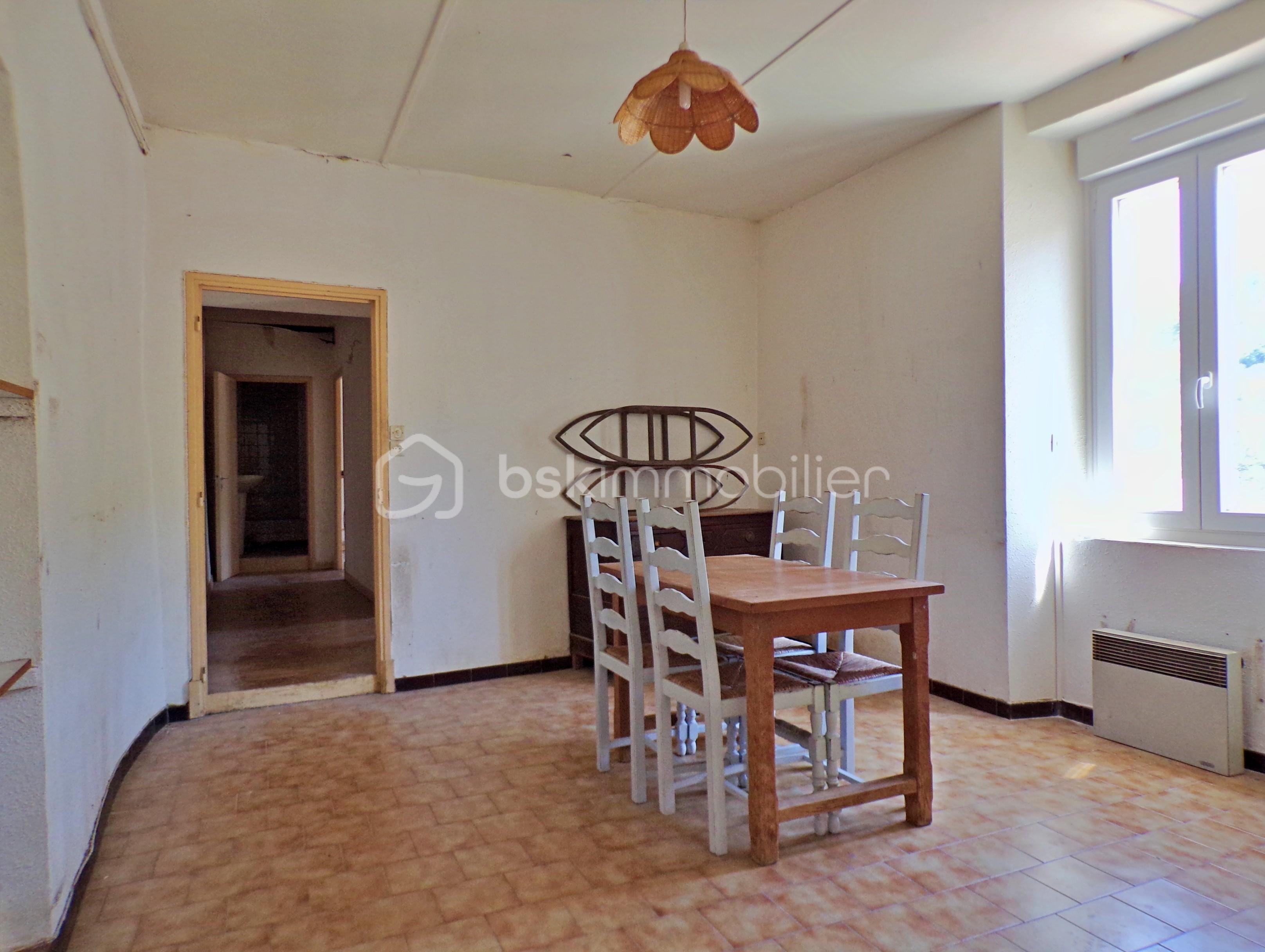 Immeuble de 325 m² - Sejour appart 2nd.JPG