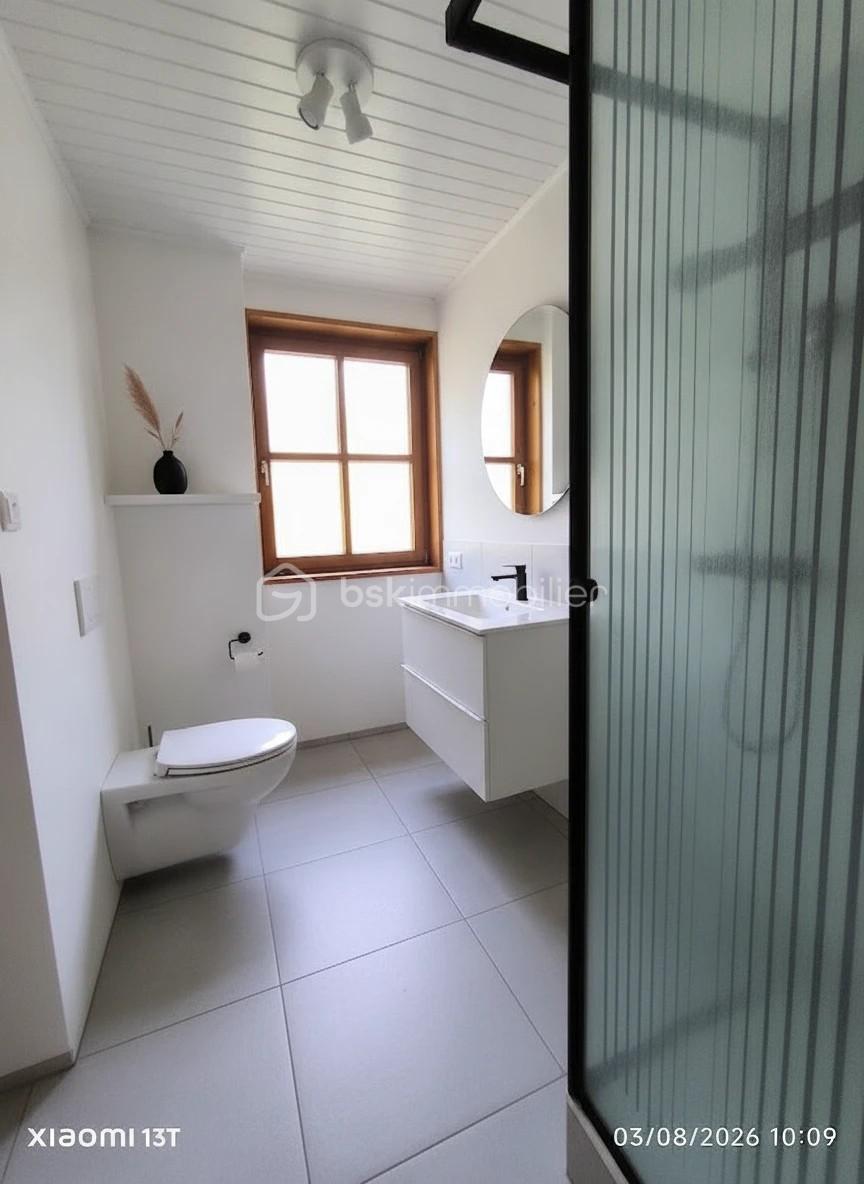 SALLE D'EAU RELOOKEE EN HAUT.jpg