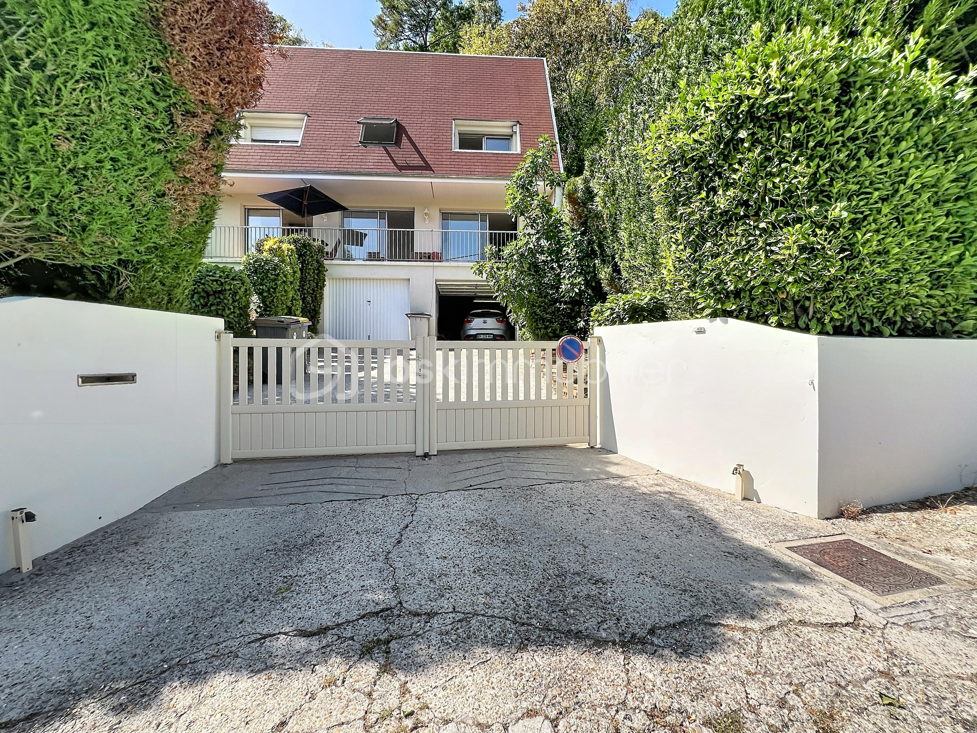 Maison 8 pièces 168 m² · à Fontaine-le-Port · 168 m² · 497 000 €