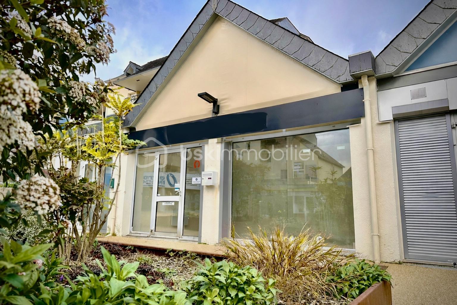 Local commercial de 67 m² - 5698B55C-F7B2-493E-A2EE-AAEDA3237E4A.jpg