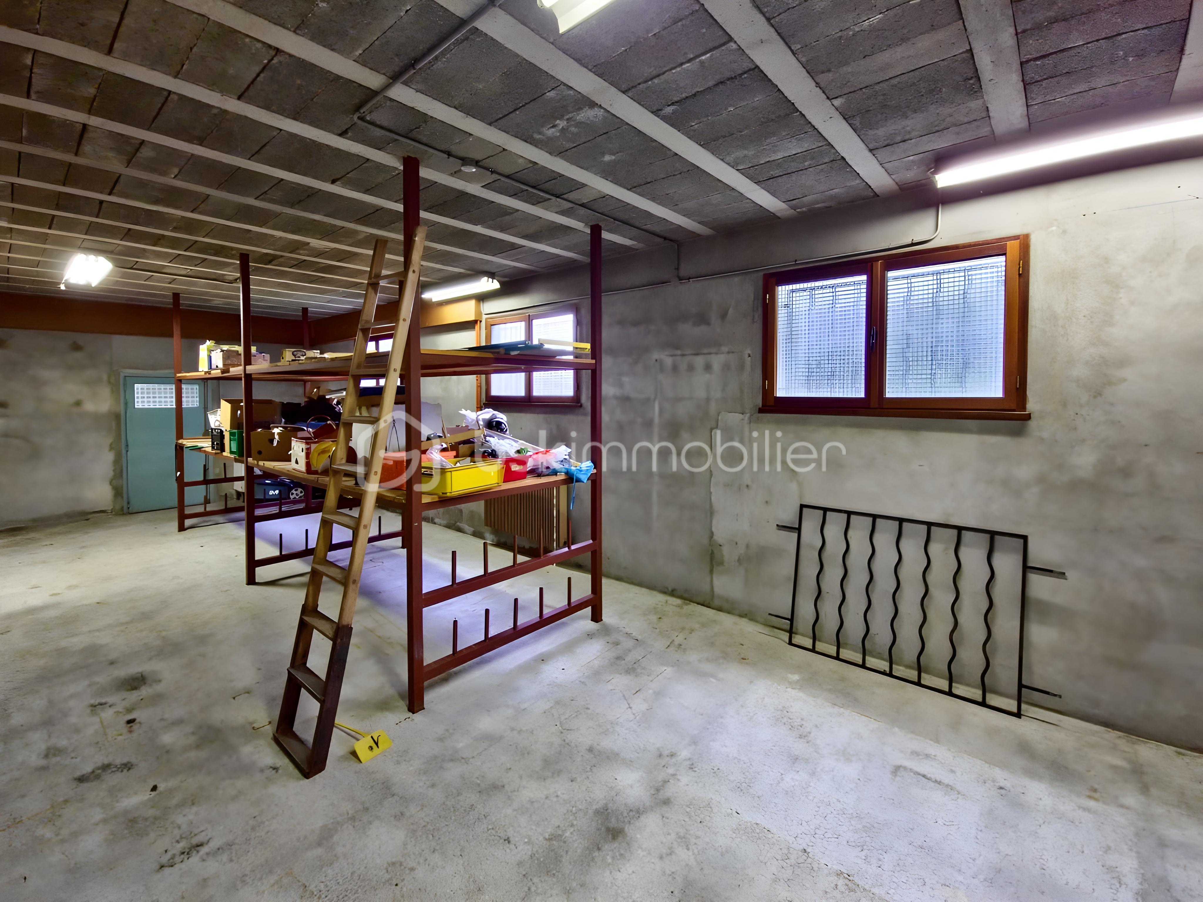 Maison de 210 m² - ss sol 3-.jpg