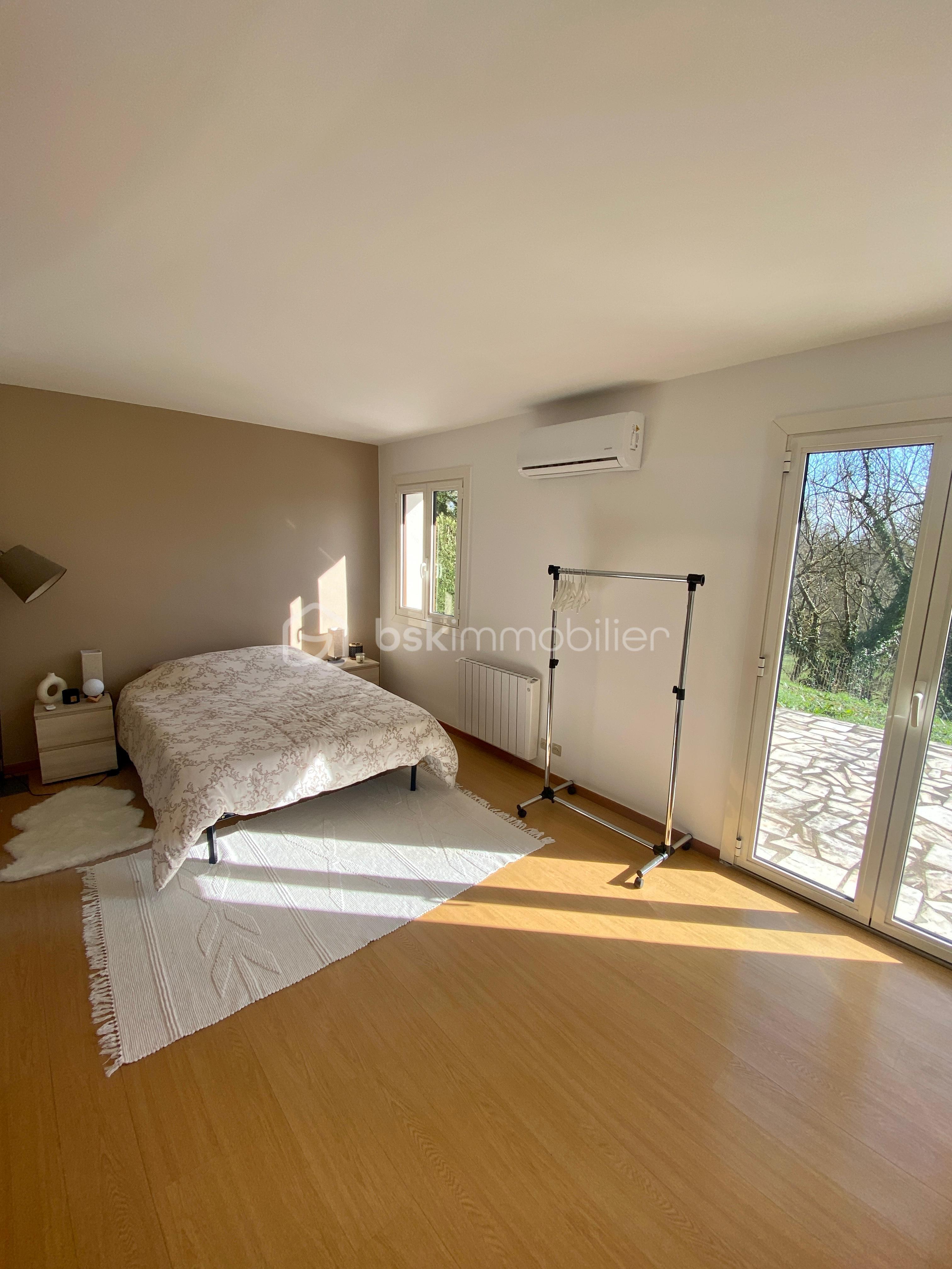 Maison de 141 m² - 73c389d7-04f8-4659-9f19-1286235dc924.jpeg