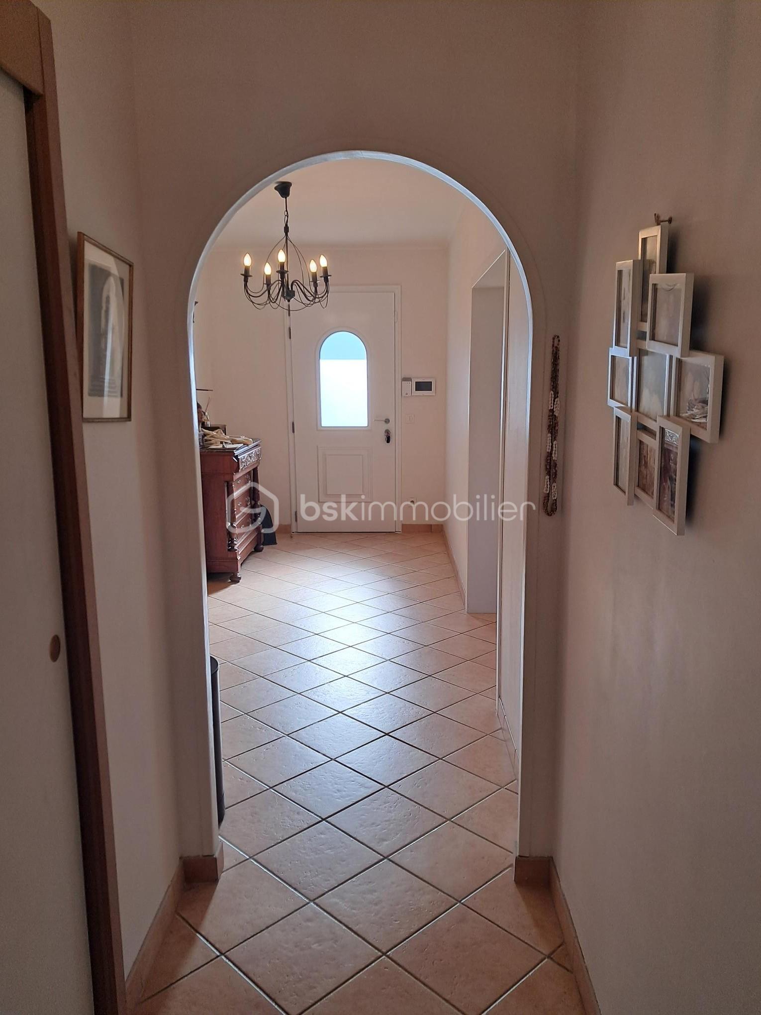 Maison traditionnelle de 180 m² - entrée.jpg