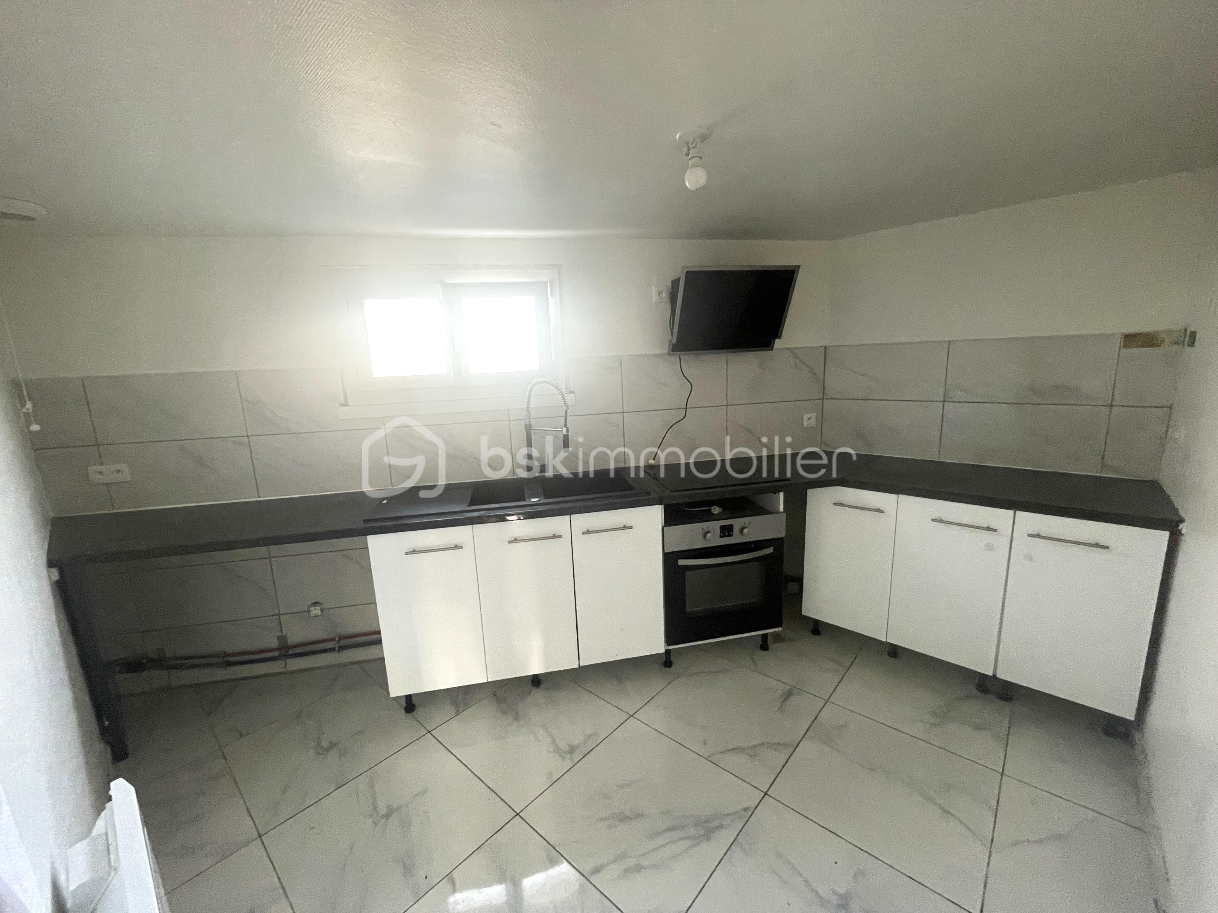 Maison en pierre de 107 m² - cuisine.jpg