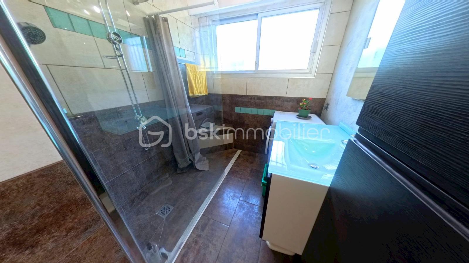 Appartement de 85 m² - PHOTO-2025-05-31-18-11-56 2.jpg