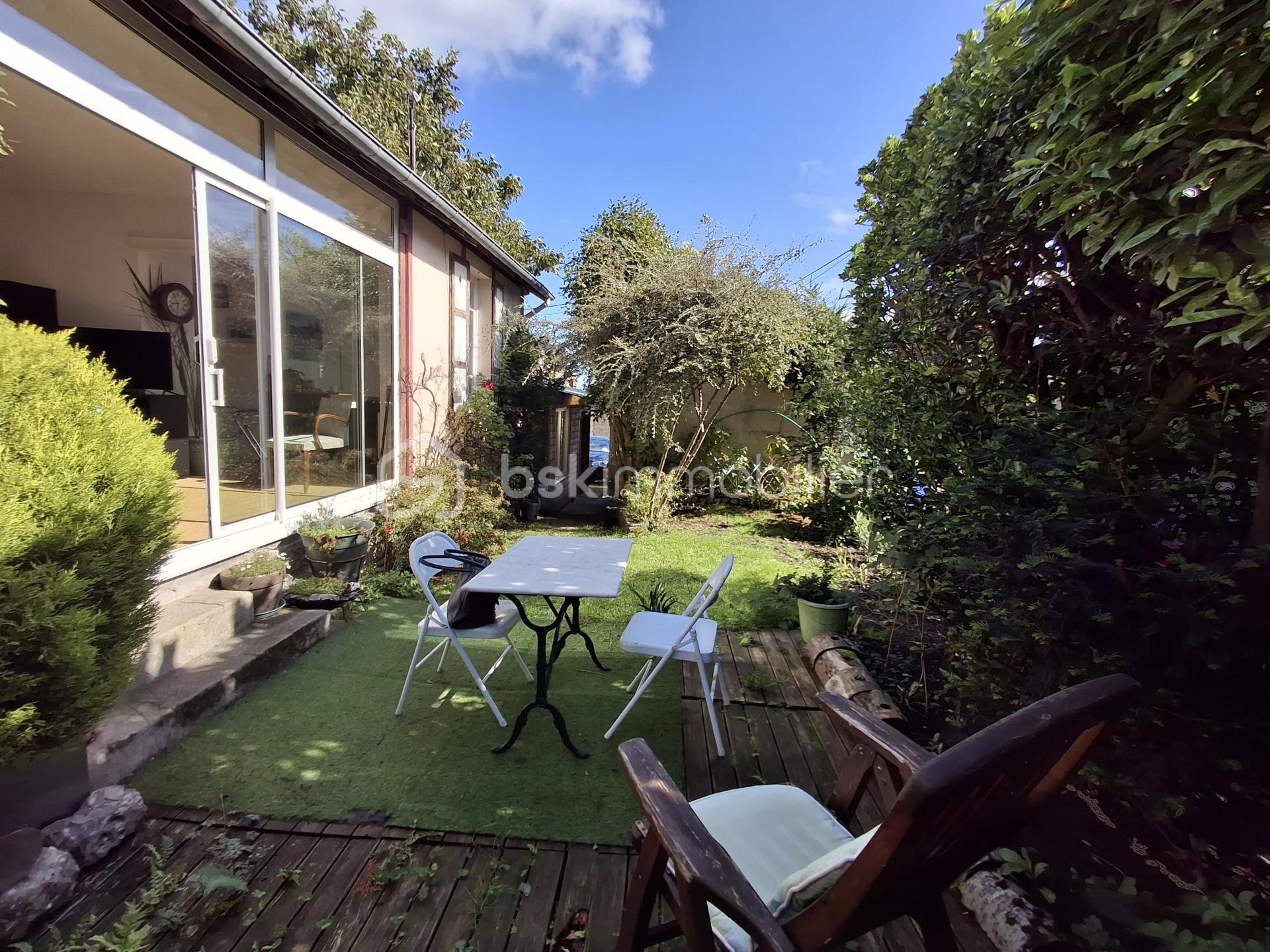 Maison de 40 m² - TERRASSE VERS EXTENSION PAYSAGE.jpg