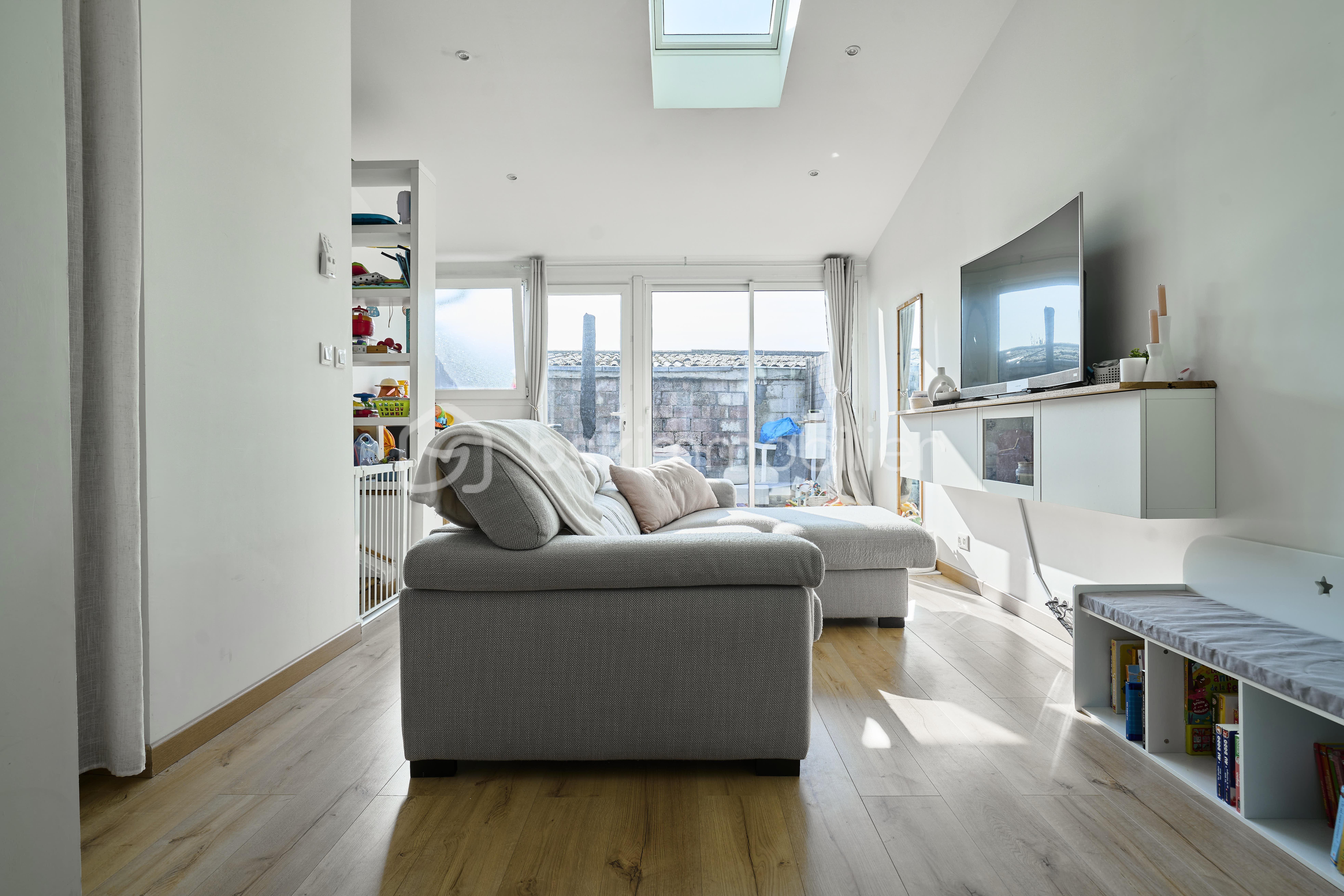 Maison de ville de 72 m² - salon e.jpg