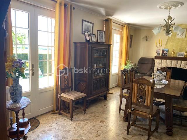 Maison de 141 m² - salle à mangr.jpg
