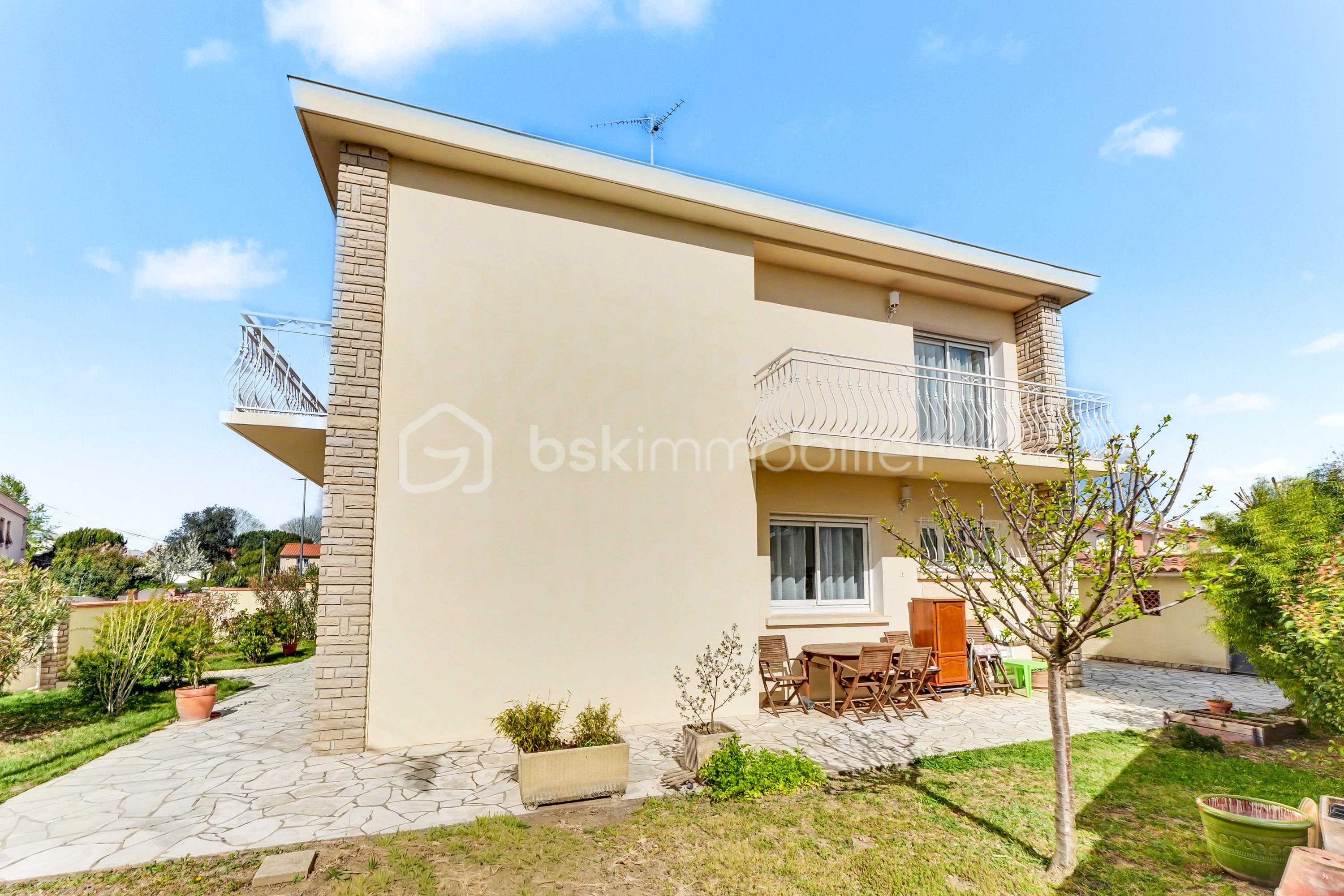 Côté  maison 01.jpg