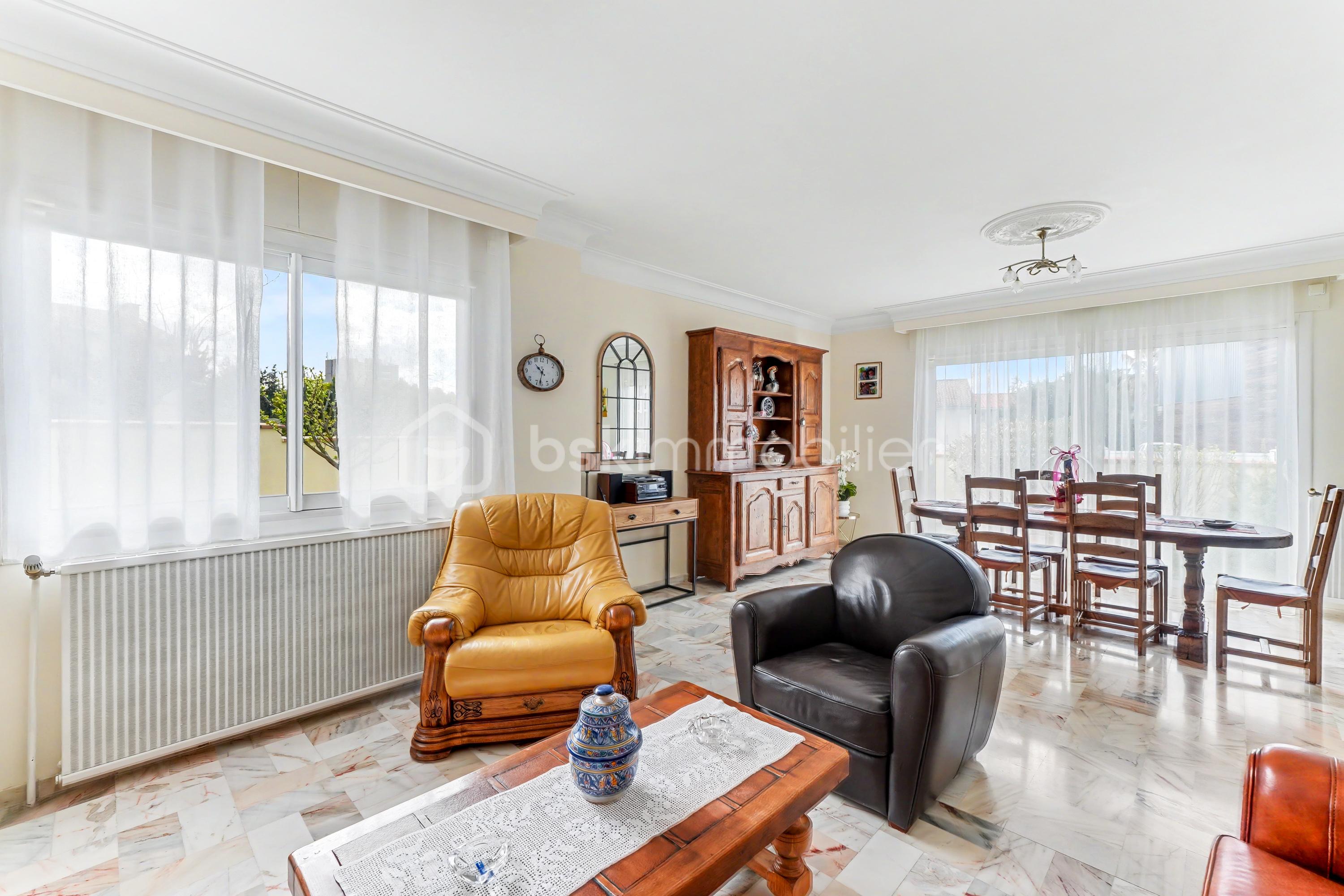 Salon salle à manger 02.jpg