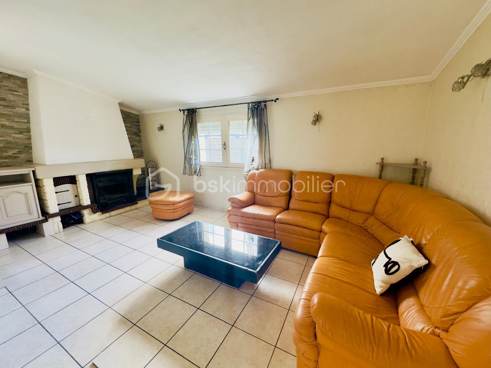 Maison de 95 m² - SALON4.jpg