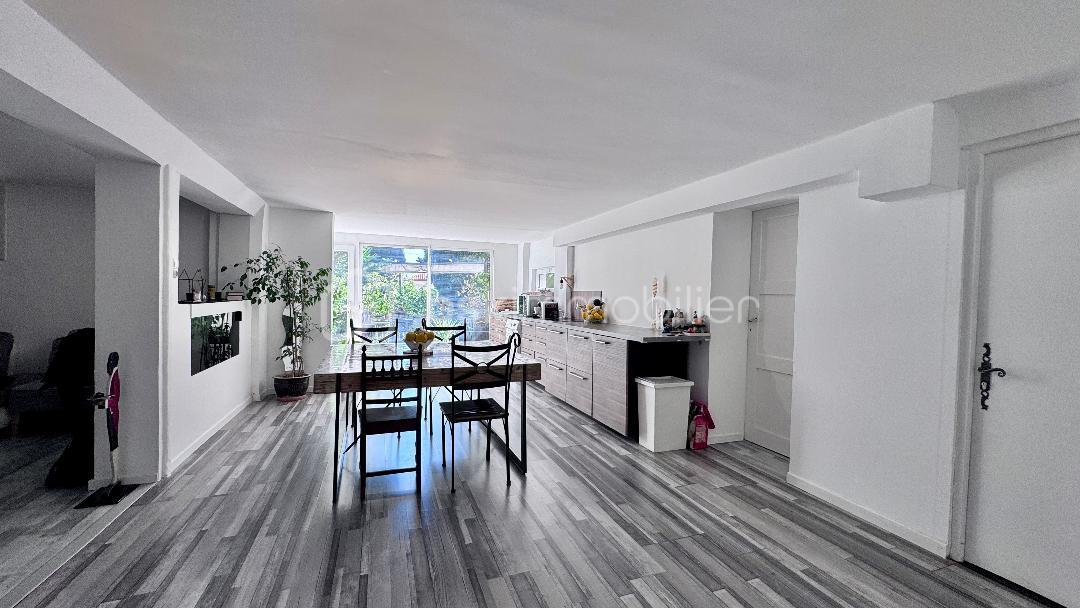 Salle à manger 2.jpg