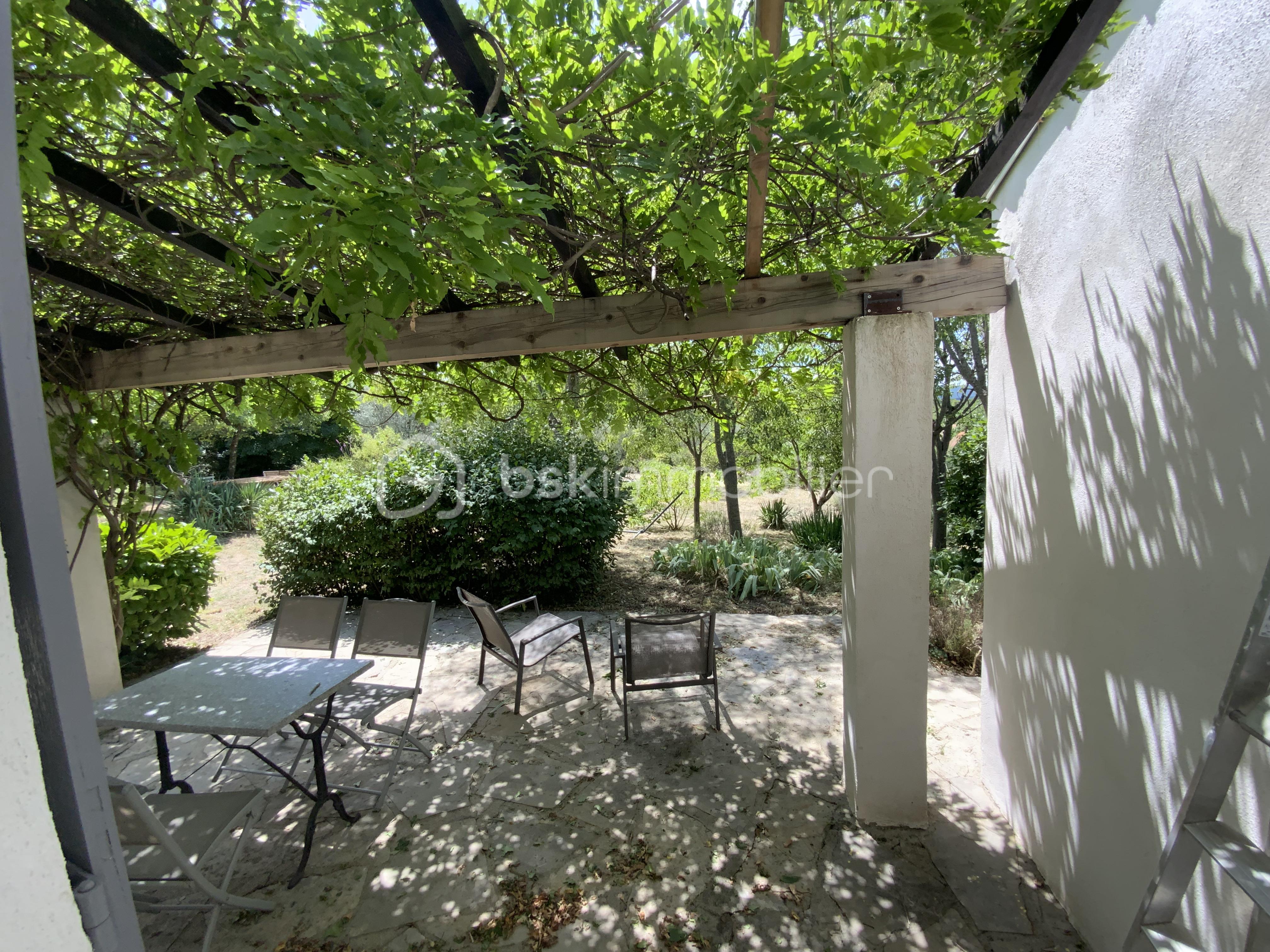 Maison de 130 m² - 6 EXT TERRASSE SALON.jpg