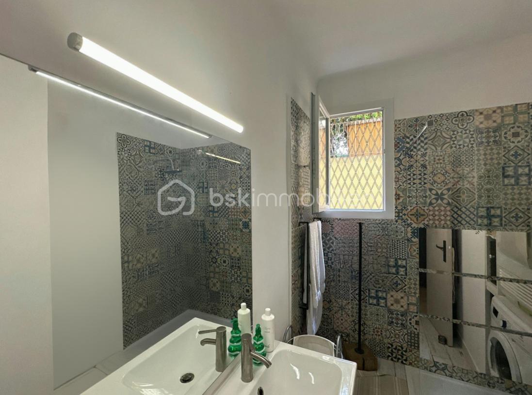 Appartement de 58 m² - douche.png